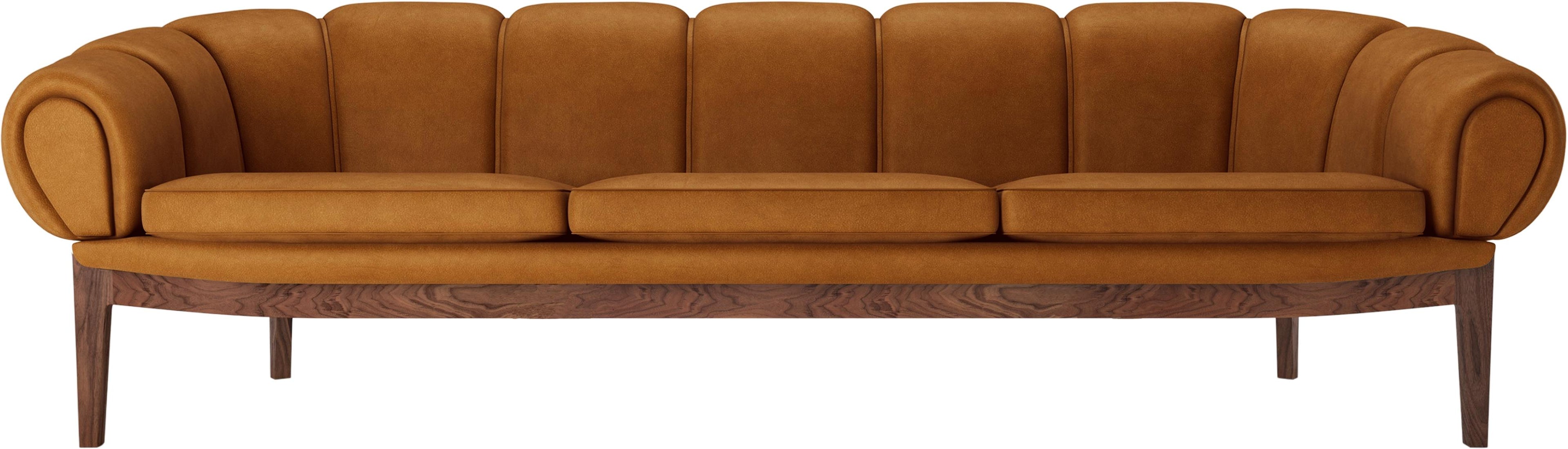 https://a.1stdibscdn.com/leather-croissant-sofa-by-illum-wikkels-for-gubi-with-walnut-legs-for-sale-picture-2/f_14472/f_325084421675122747170/chamois_walnut_001_copy_master.jpg