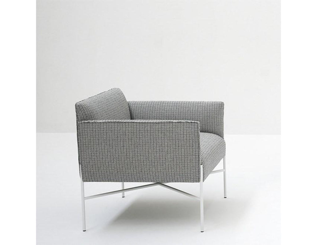 https://a.1stdibscdn.com/tacchini-chill-out-designed-by-gordon-guillaumier-for-sale-picture-12/f_44652/f_216331221606849126845/chill_armchair_master.jpg