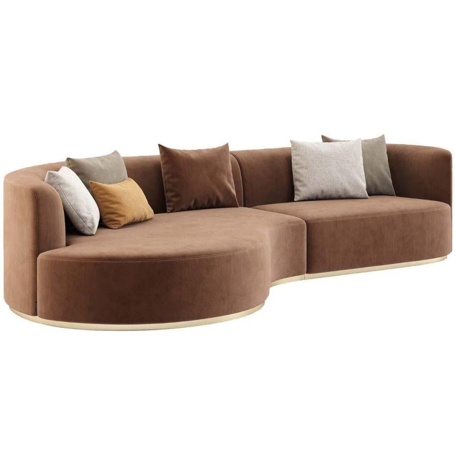 https://a.1stdibscdn.com/contemporary-curved-3-seater-sofa-with-round-edges-for-sale-picture-8/f_27693/f_301378421661451985427/chloe_curved_sofa_2__master.jpg