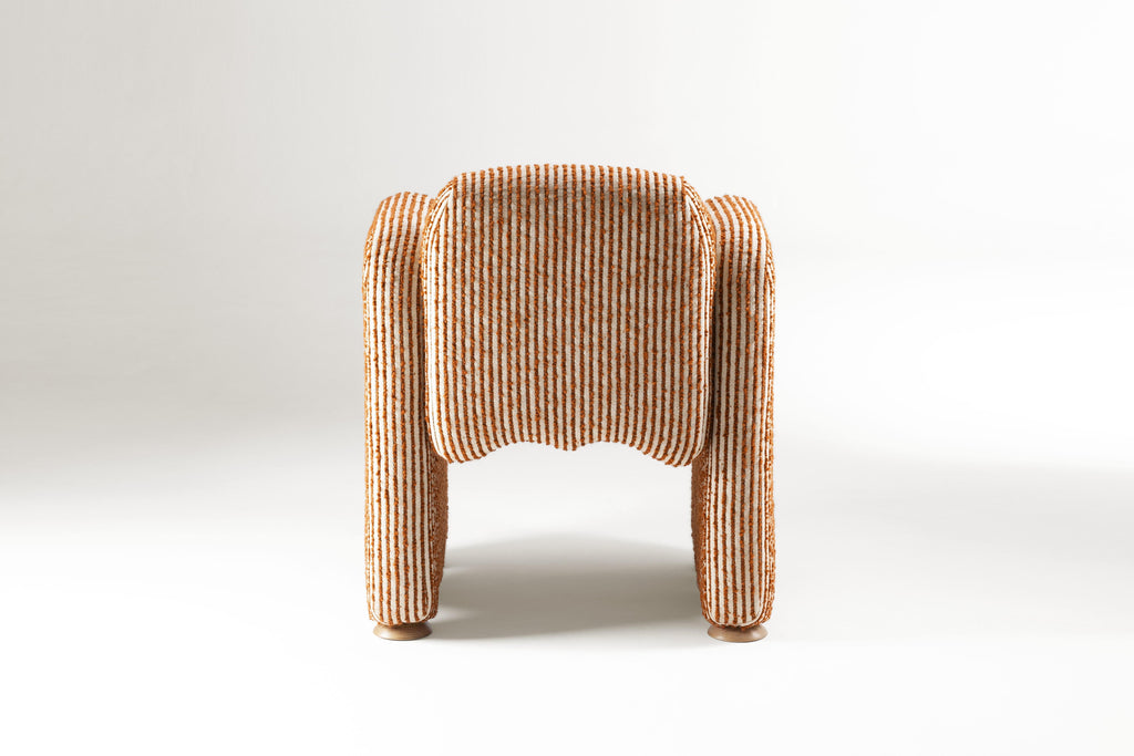 https://a.1stdibscdn.com/dooq-new-organic-modernist-cindy-red-and-white-chair-with-arms-for-sale-picture-6/f_54242/f_438462621740756556562/cindy_3_master.jpg