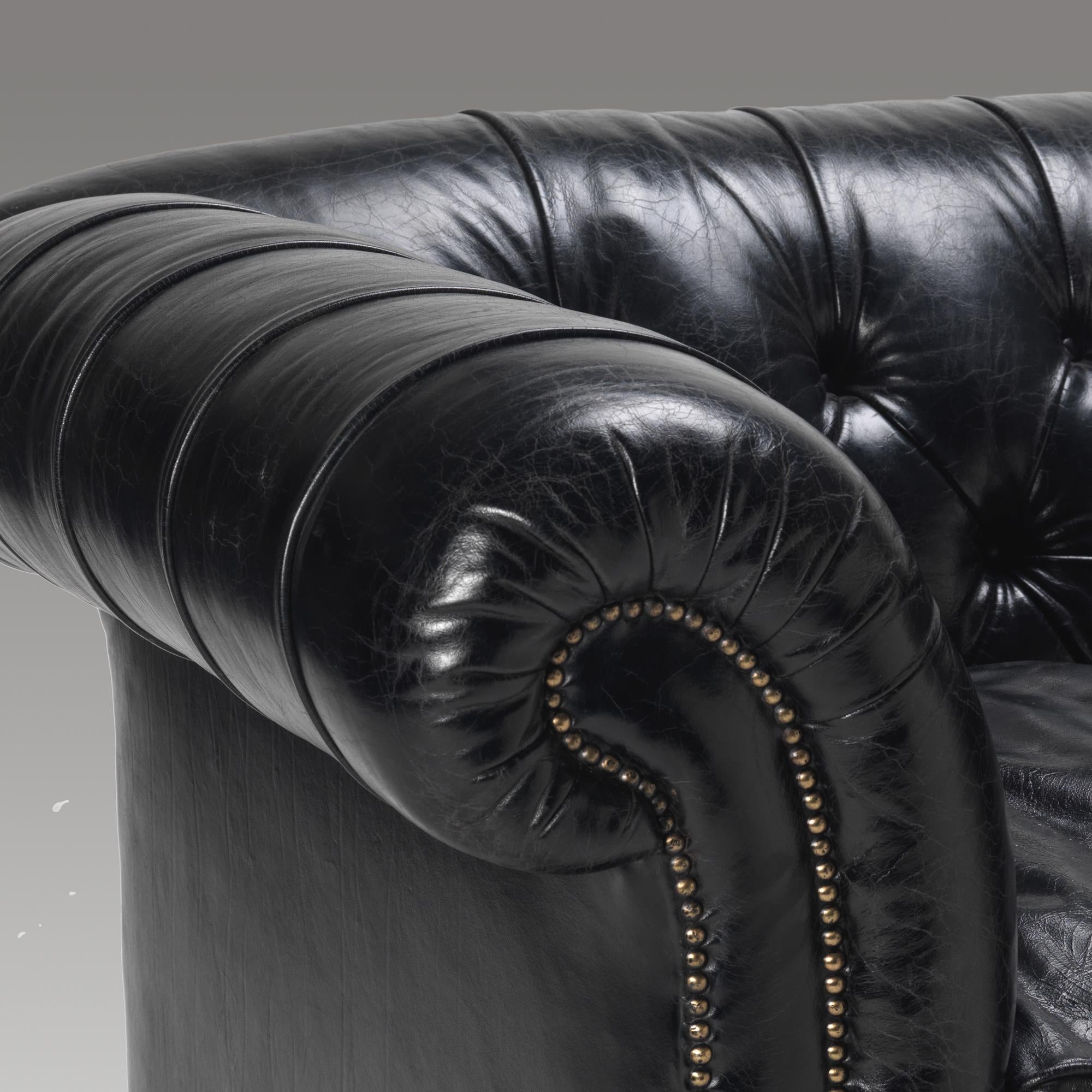 https://a.1stdibscdn.com/the-oswald-sofa-for-sale-picture-3/f_17242/f_486539121770200759364/close_up_1_master.jpg