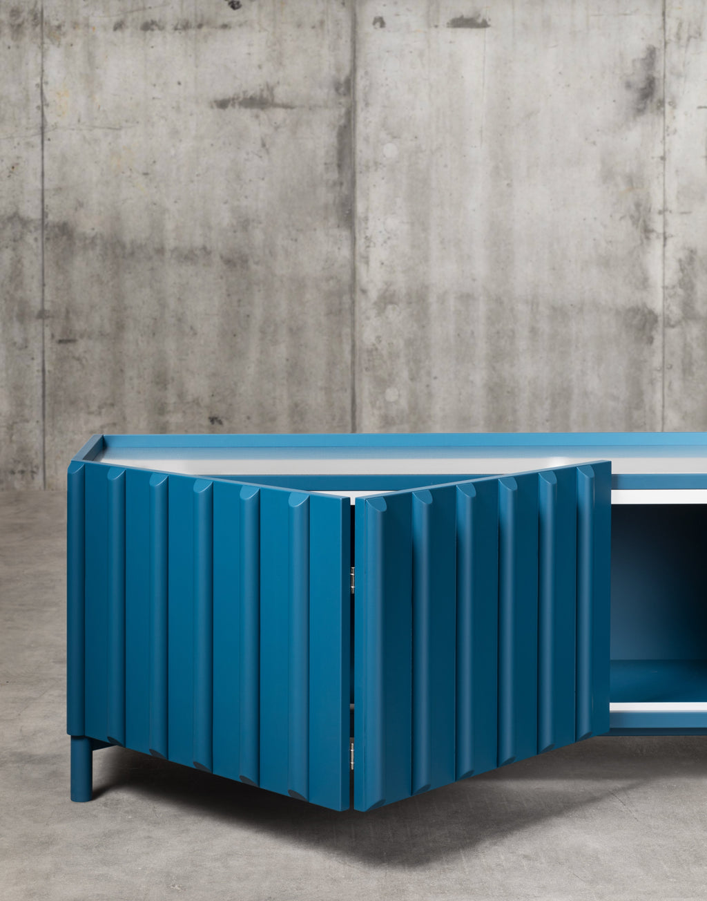 https://a.1stdibscdn.com/container-cabinet-by-e-ggs-for-sale-picture-2/f_16392/f_297084921658580555173/container_org.jpg