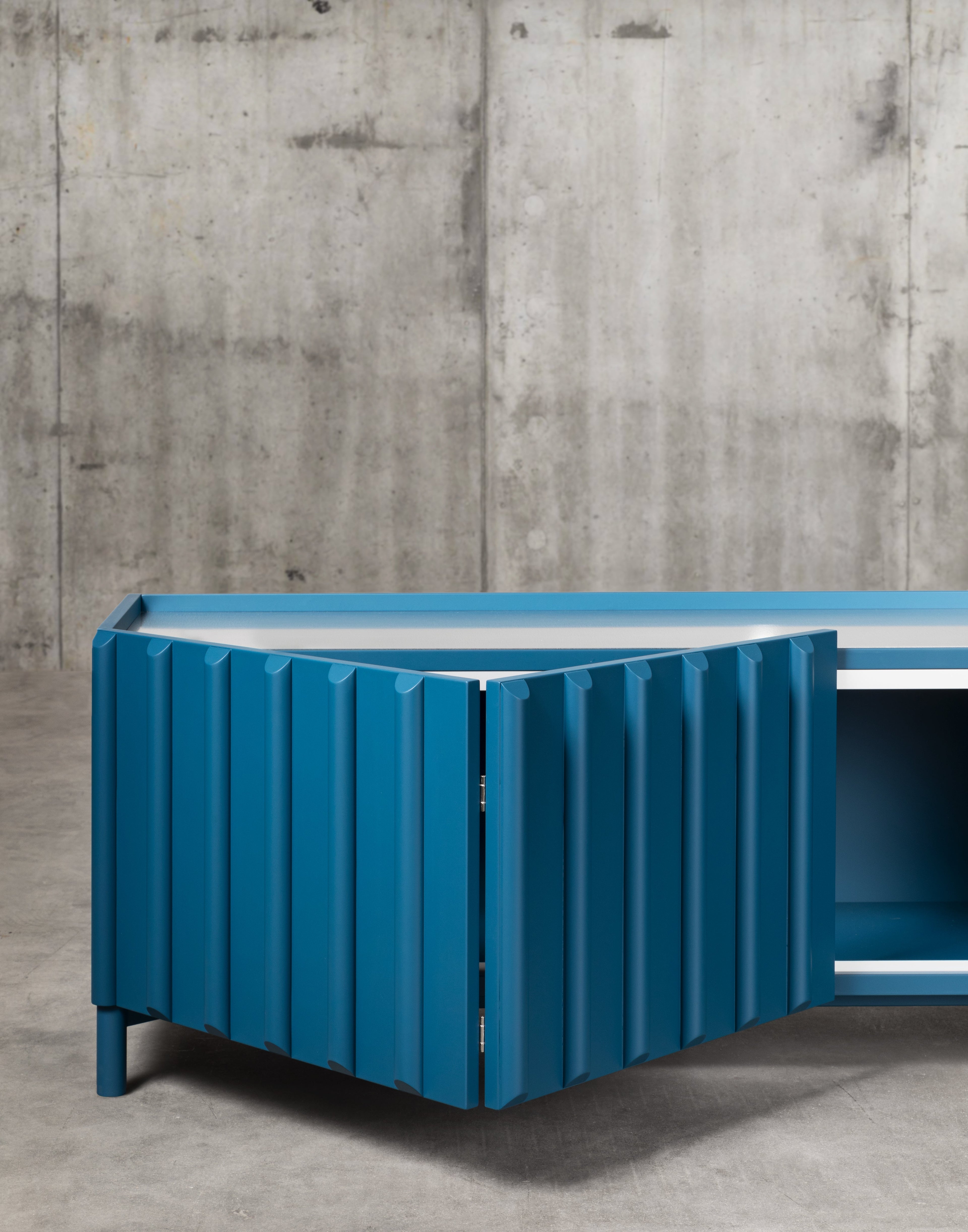 https://a.1stdibscdn.com/container-cabinet-by-e-ggs-for-sale-picture-2/f_16392/f_297084921658580555173/container_org.jpg