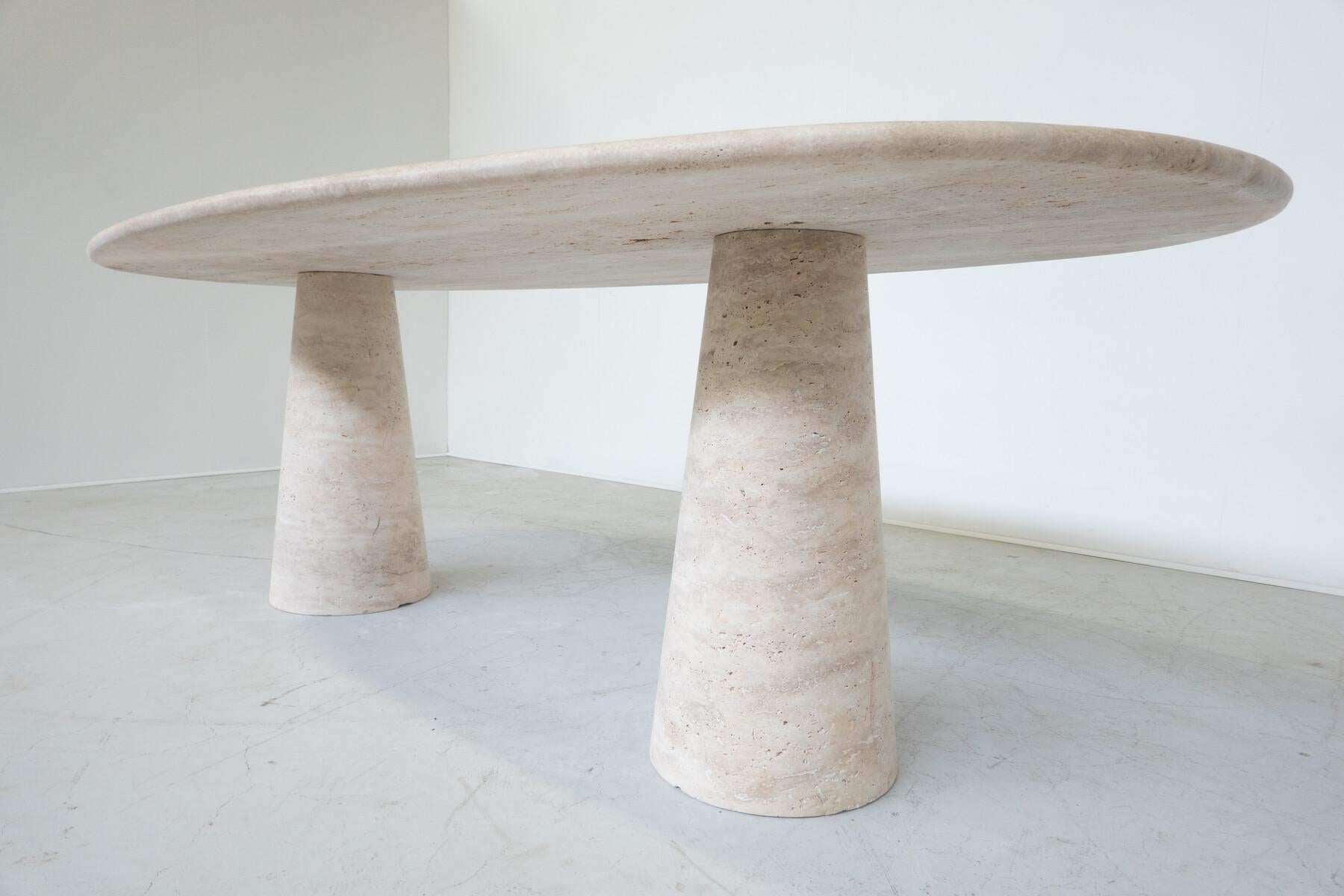 https://a.1stdibscdn.com/contemporary-large-travertine-dining-table-for-sale-picture-4/f_22653/f_440474721741970745608/contemporary_large_travertine_dining_table_18261706_en_max_master.jpg