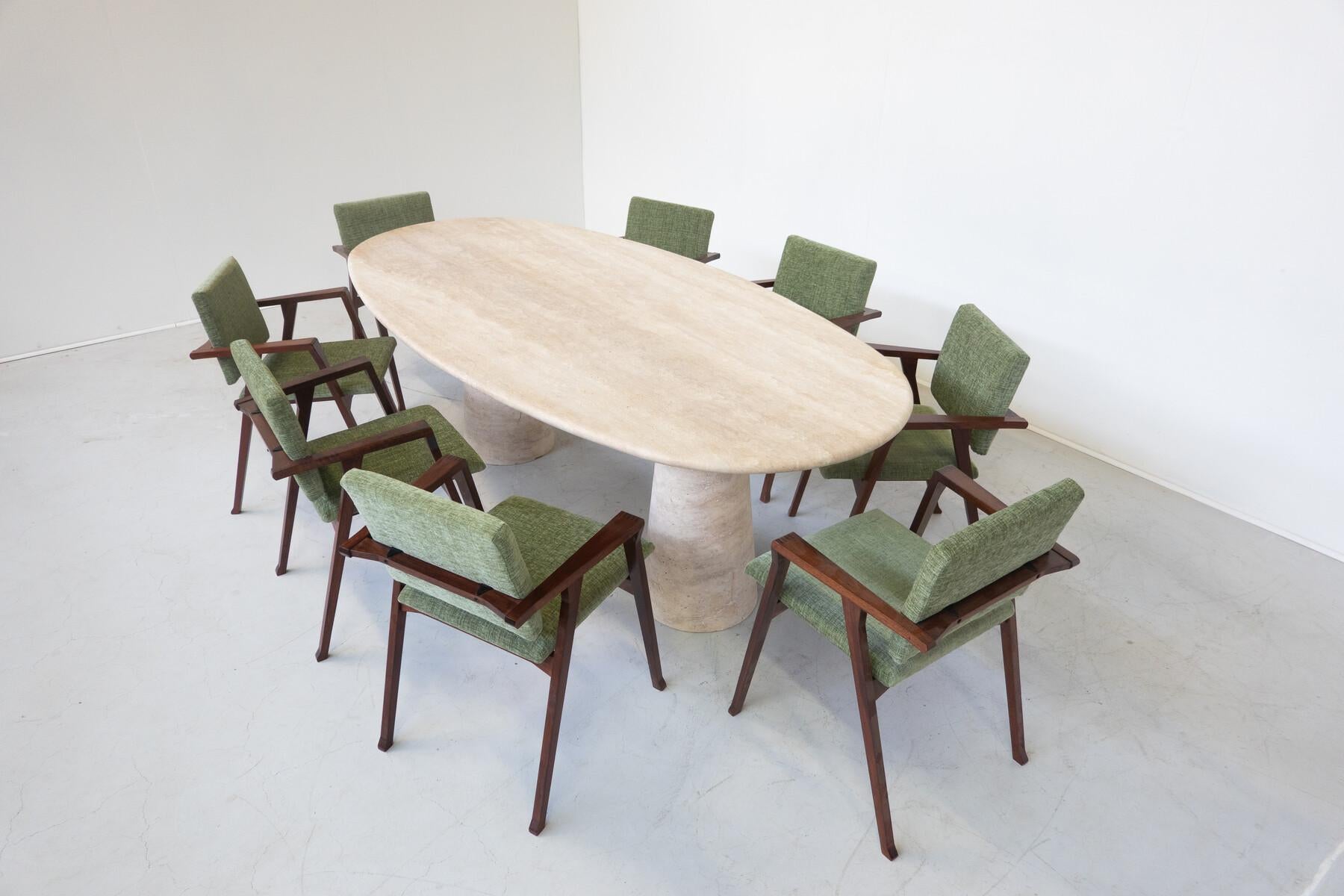 https://a.1stdibscdn.com/contemporary-large-travertine-dining-table-for-sale-picture-7/f_22653/f_440474721741970746747/contemporary_large_travertine_dining_table_18261711_en_max_master.jpg