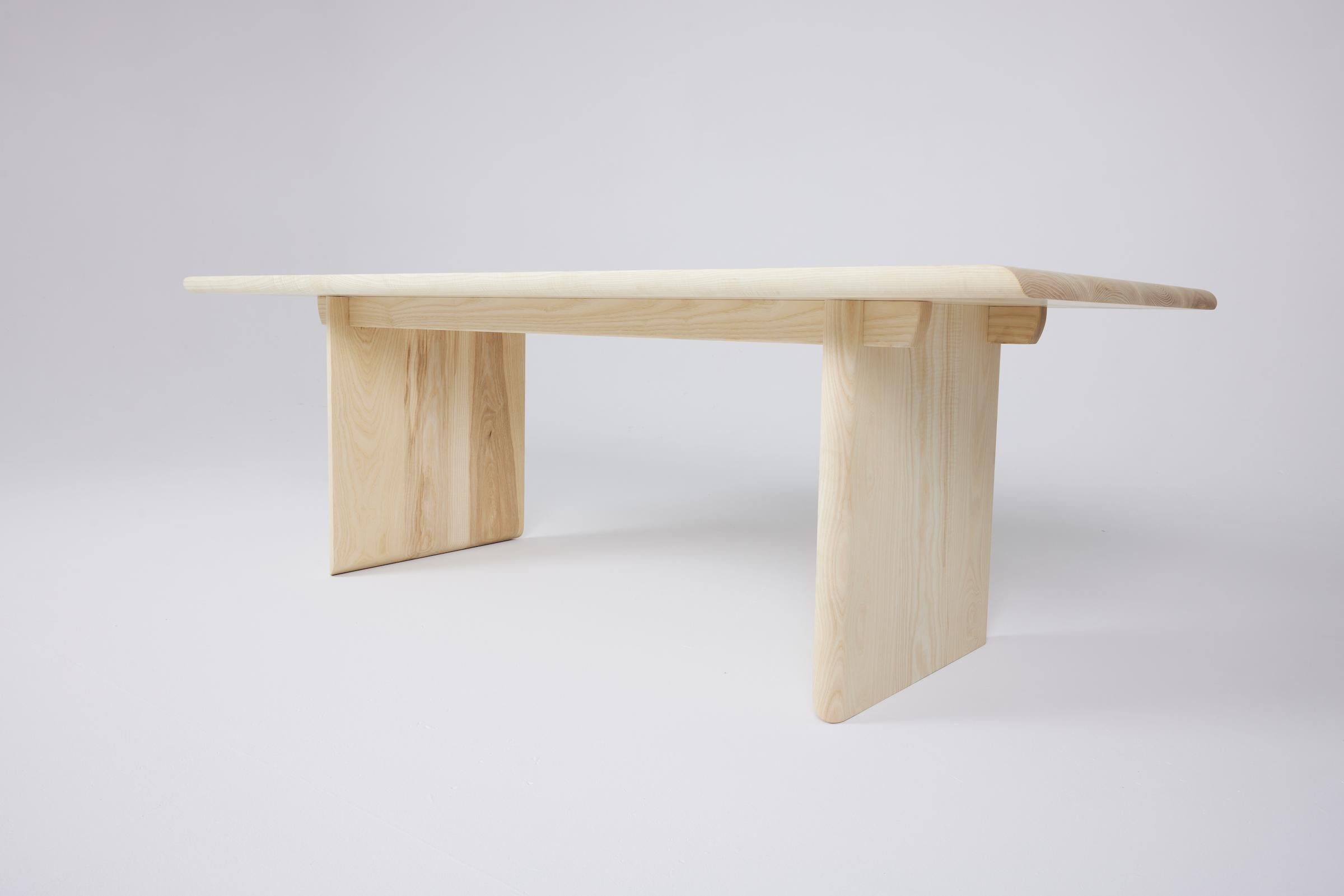 https://a.1stdibscdn.com/arlo-dining-table-for-sale-picture-3/f_94302/f_373710221701489082311/copperheadgoods_10_29_21_18514_master.JPG