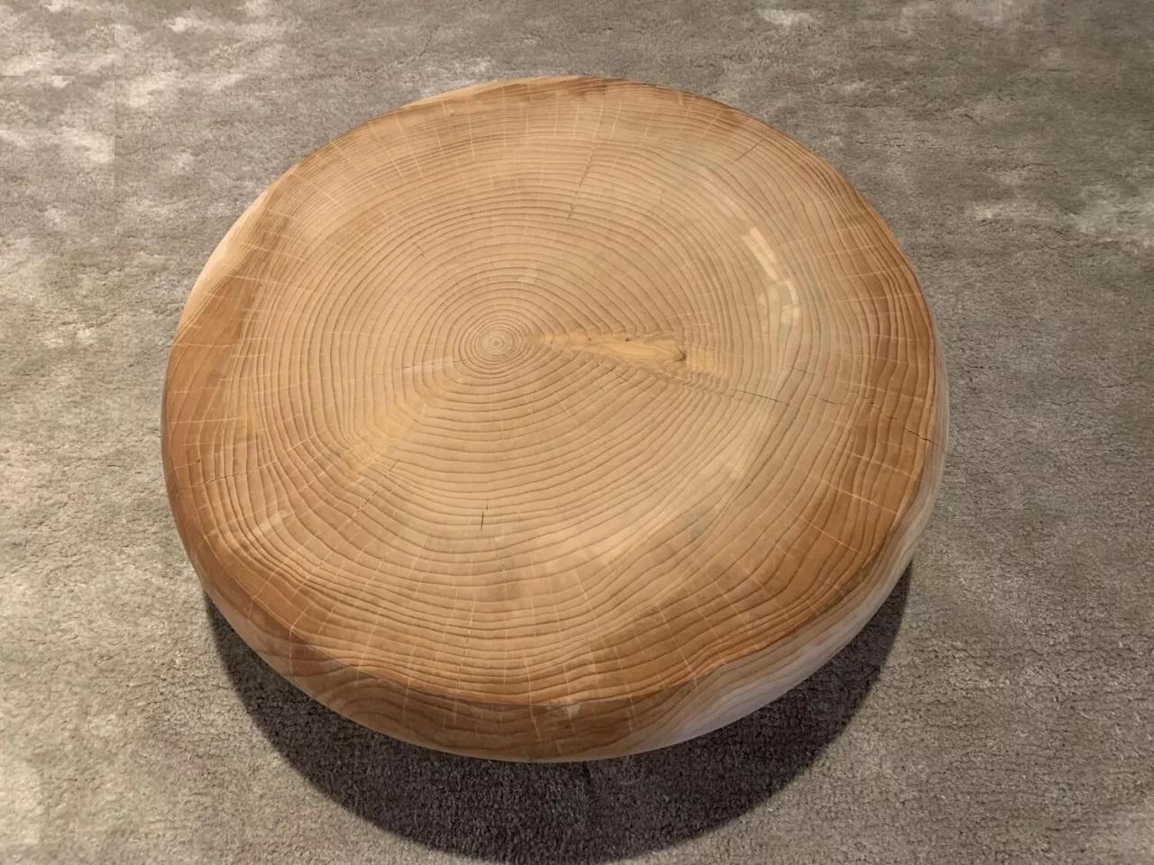 https://a.1stdibscdn.com/outdoor-indoor-coffee-table-made-from-a-single-block-of-scented-cedar-for-sale-picture-5/f_27693/f_393195321713411752393/couchtische_riva1920_couchtisch_kenobi_small_table_ma55_aus_zedernholz_262_06_18744_2_1280x1280_master.jpg