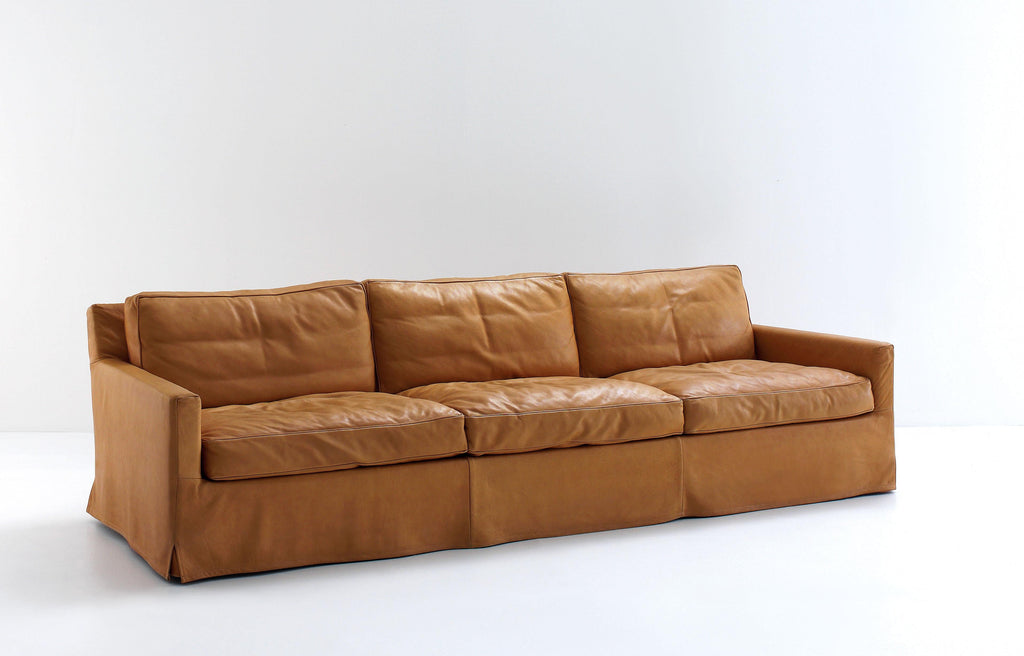 https://a.1stdibscdn.com/arflex-cousy-three-seater-sofa-in-brown-leather-by-vincent-van-duysen-for-sale-picture-3/12330573/f_206768421600758053403/cousy_1__master.jpg