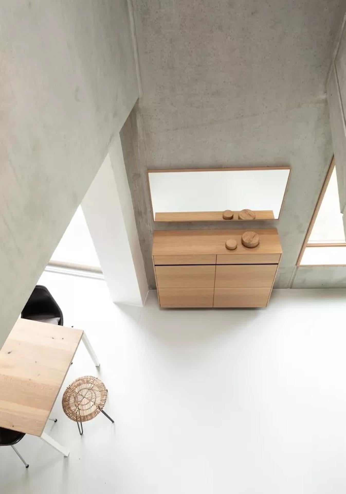 https://a.1stdibscdn.com/customizable-schonbuch-cover-shoe-cabinet-by-schonbuch-team-for-sale-picture-3/f_44652/f_405314021720466475161/cover_moebel_aufbewahrung_eiche_individual_moebel_spiegel_eiche_schoenbuch_web_master.jpeg