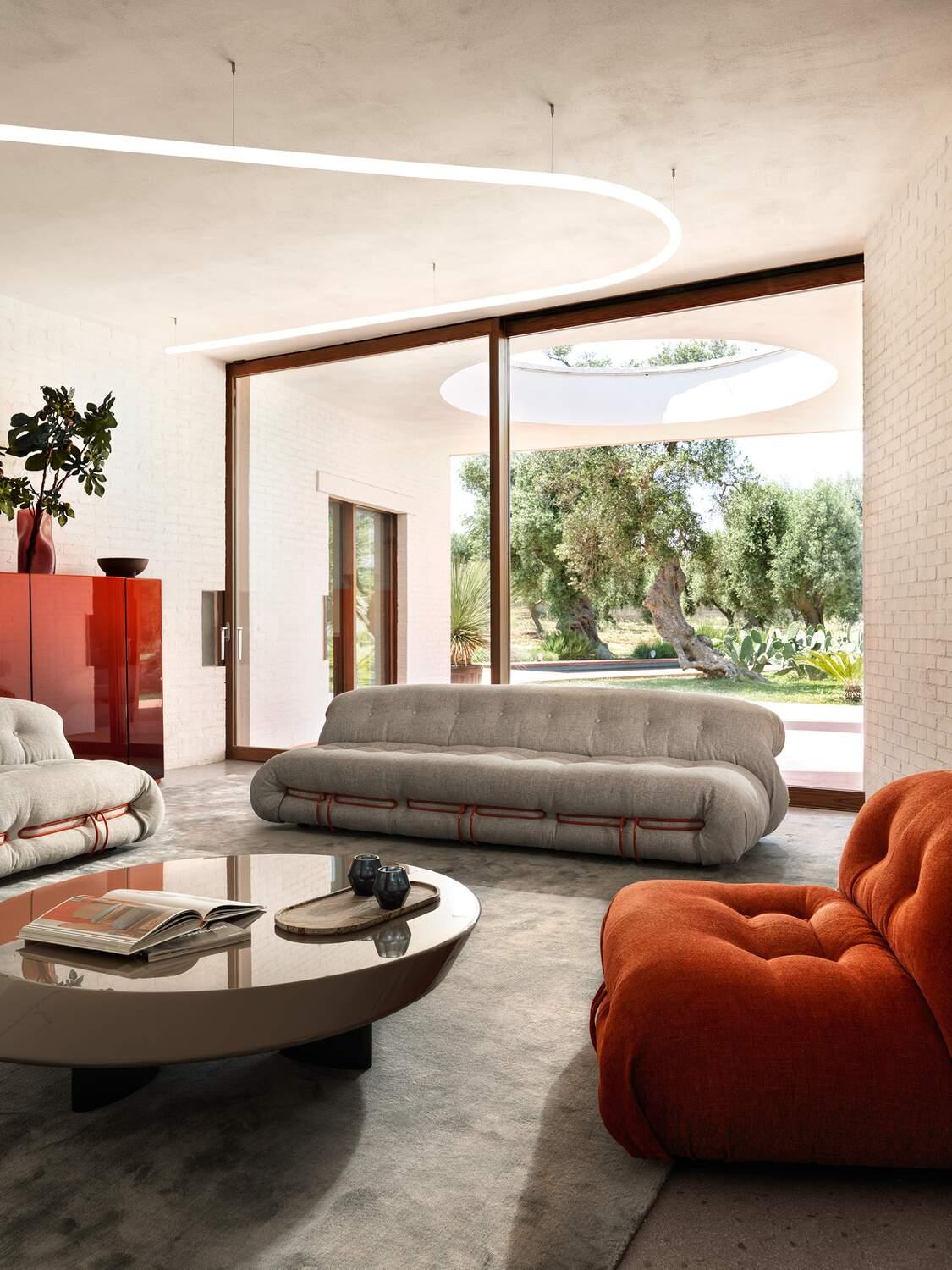 https://a.1stdibscdn.com/afra-tobia-scarpa-new-soriana-sofa-or-lounge-chair-or-chaise-longue-by-cassina-for-sale-picture-5/f_15912/f_372345921700834444946/cq5dam_thumbnail_1500_1500_15_master.jpg