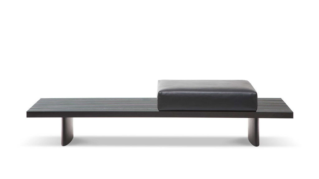 https://a.1stdibscdn.com/charlotte-perriand-refolo-sofa-for-cassina-for-sale-picture-4/f_14272/f_435796521739257525516/cq5dam_thumbnail_3200_3200_1__master.jpg