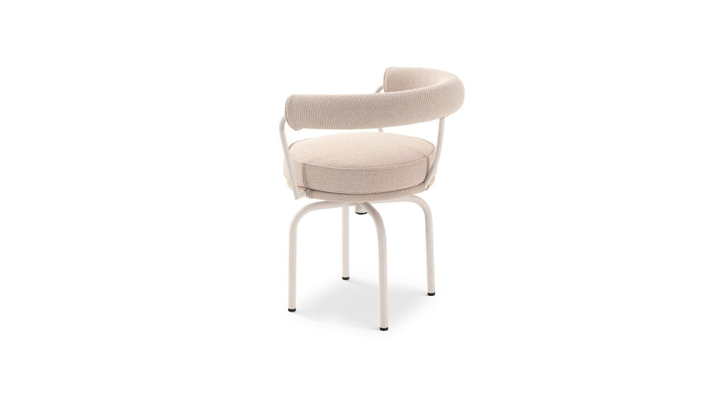https://a.1stdibscdn.com/charlotte-perriand-7-fauteuil-tournant-outdoor-for-cassina-for-sale-picture-3/f_14272/f_423894121732107346085/cq5dam_thumbnail_3200_3200_20__master.jpg