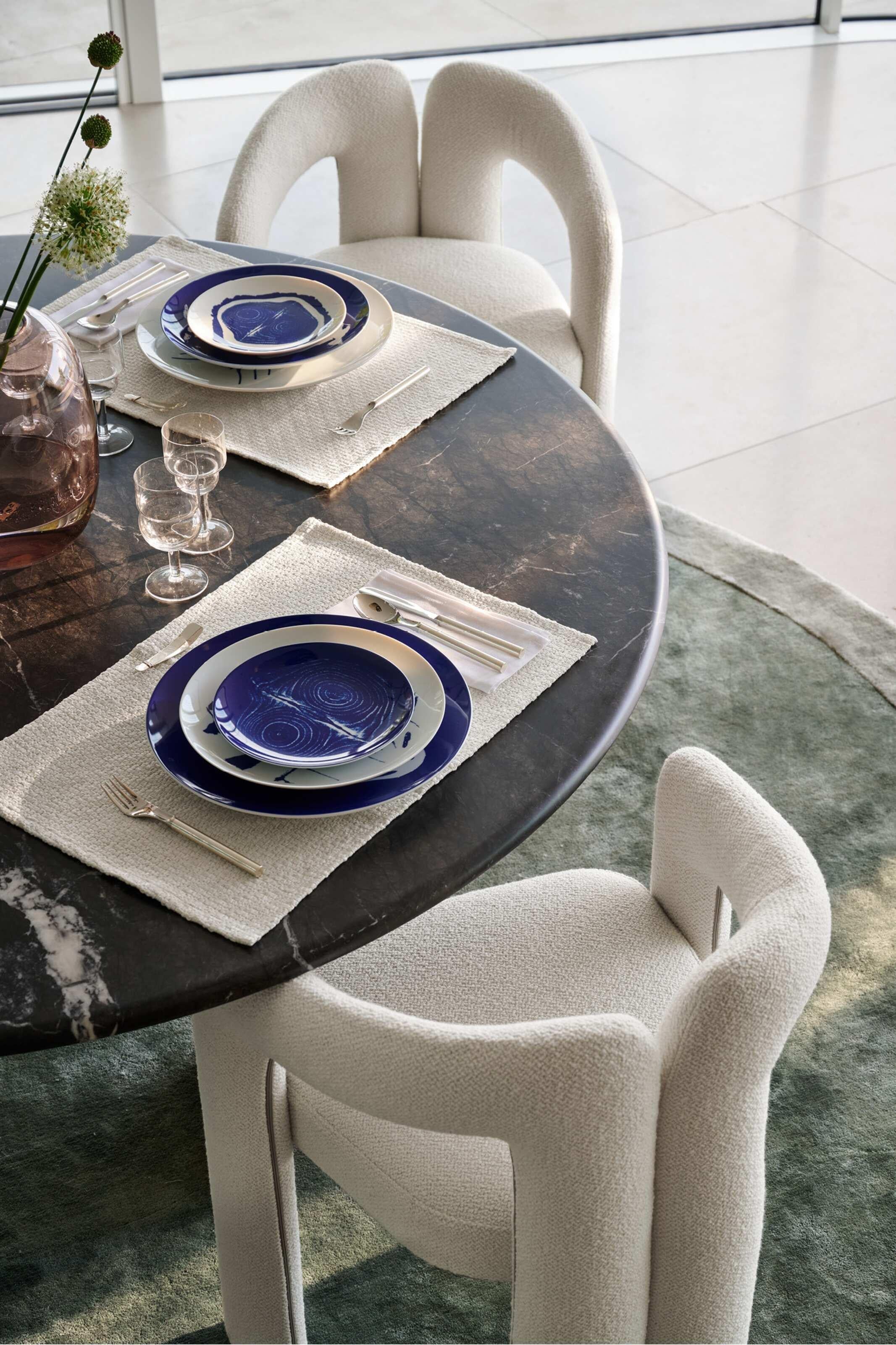 https://a.1stdibscdn.com/sculptural-sengu-dining-table-by-patricia-urquiola-for-cassina-for-sale-picture-10/f_14272/f_381353721706428603178/cq5dam_thumbnail_3200_3200_31_master.jpg