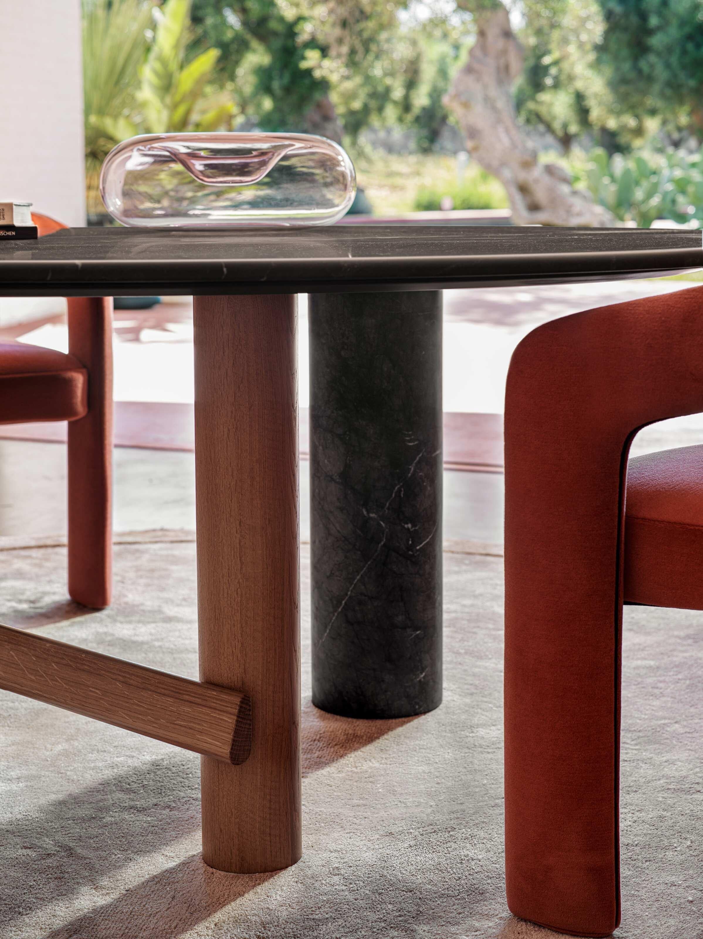 https://a.1stdibscdn.com/sculptural-sengu-dining-table-by-patricia-urquiola-for-cassina-for-sale-picture-9/f_14272/f_381353721706428602423/cq5dam_thumbnail_3200_3200_32_master.jpg