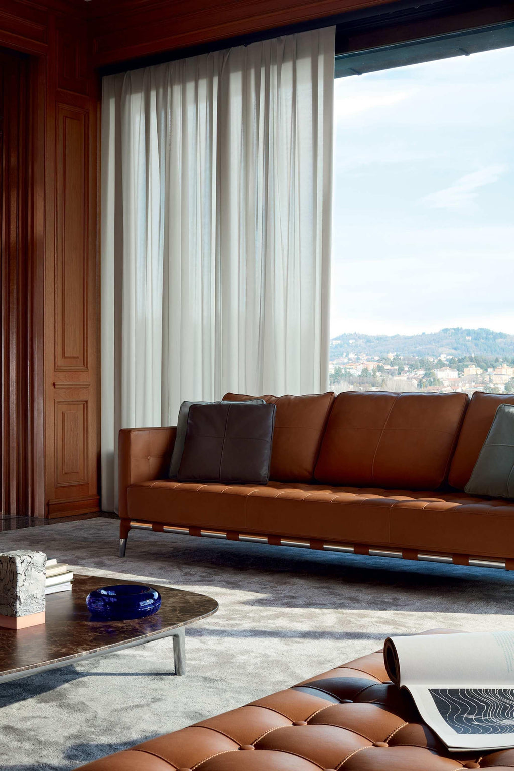 https://a.1stdibscdn.com/phillippe-starck-prive-steel-and-leather-sofa-for-sale-picture-6/f_14272/f_381360021706433093364/cq5dam_thumbnail_3200_3200_37_master.jpg