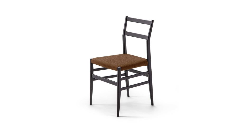 https://a.1stdibscdn.com/gio-ponti-leggera-chair-for-cassina-for-sale-picture-10/f_14272/f_431513321736870721587/cq5dam_thumbnail_3200_3200_3__master.jpg