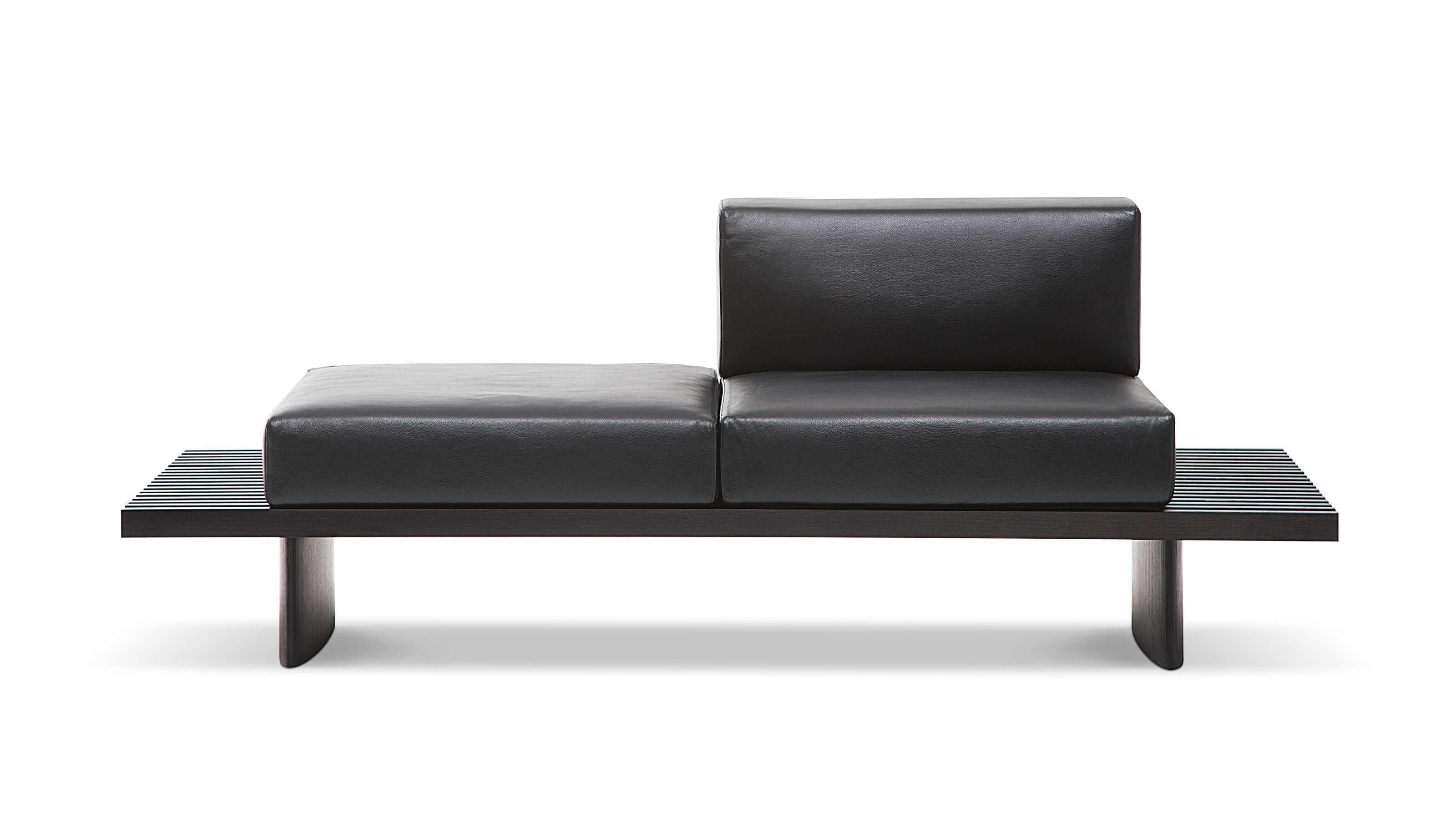 https://a.1stdibscdn.com/charlotte-perriand-refolo-sofa-for-cassina-for-sale-picture-2/f_14272/f_435797121739258512219/cq5dam_thumbnail_3200_3200_3__master.jpg