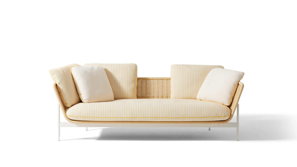 https://a.1stdibscdn.com/antonio-citterio-esosoft-outdoor-sofa-for-cassina-for-sale-picture-4/f_14272/f_422255221731070455257/cq5dam_thumbnail_3200_3200_5__master.jpg