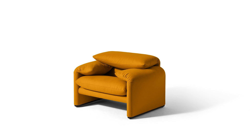 https://a.1stdibscdn.com/vico-magistretti-maralunga-armchair-for-cassina-for-sale-picture-3/f_14272/f_426990421733989827544/cq5dam_thumbnail_3200_3200_5__master.jpg