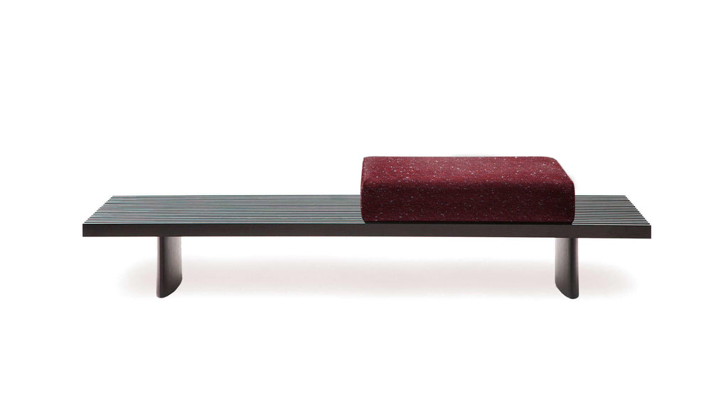 https://a.1stdibscdn.com/charlotte-perriand-refolo-sofa-for-cassina-for-sale-picture-2/f_14272/f_436013121739380001041/cq5dam_thumbnail_3200_3200_9__master.jpg
