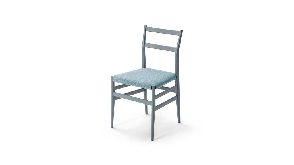 https://a.1stdibscdn.com/gio-ponti-leggera-chair-for-cassina-for-sale-picture-8/f_14272/f_431513321736870718125/cq5dam_thumbnail_3200_3200_master.jpg