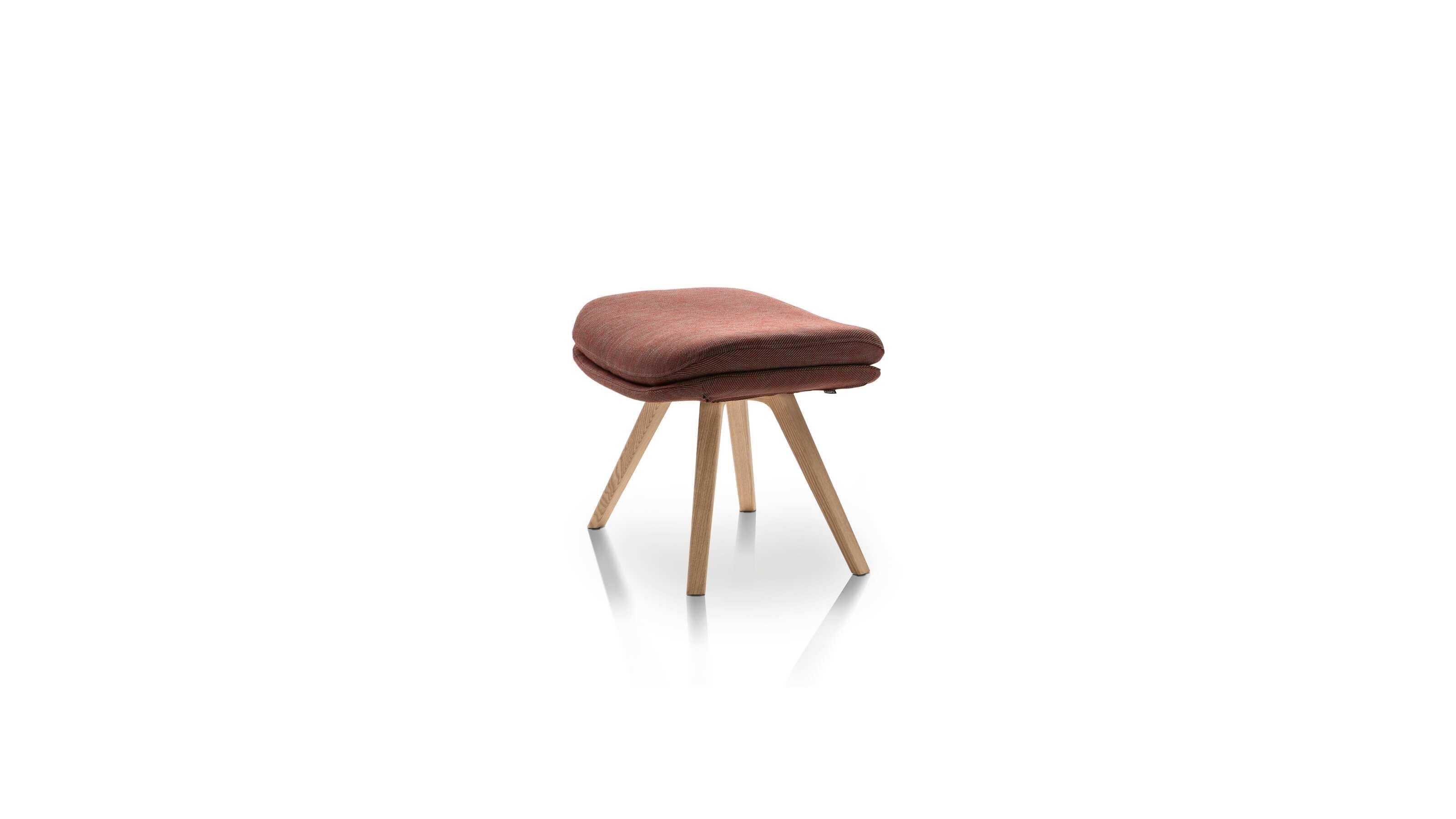 https://a.1stdibscdn.com/patrick-norguet-p22-armchair-for-cassina-for-sale-picture-11/f_14272/f_430838021736431772383/cq5dam_thumbnail_3200_3200_master.jpg