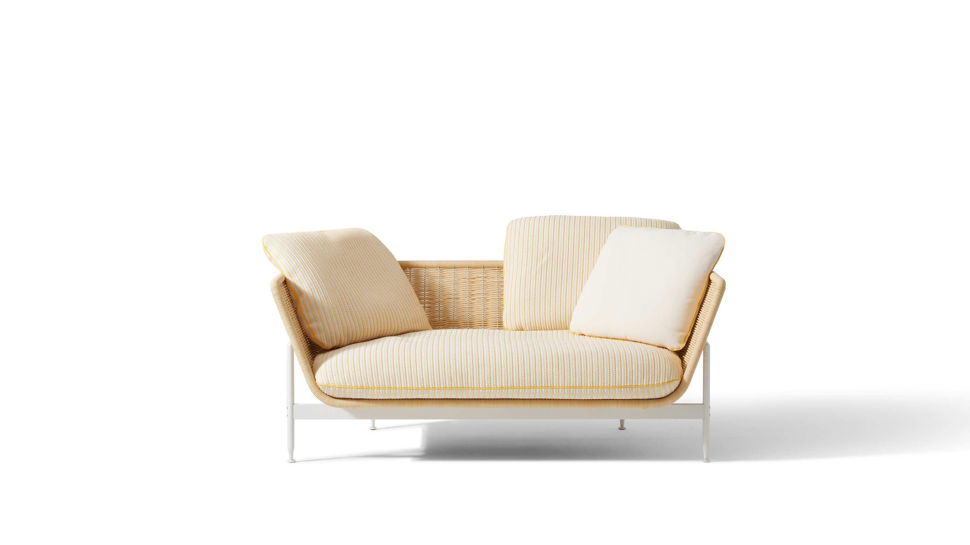 https://a.1stdibscdn.com/antonio-citterio-esosoft-outdoor-sofa-rattan-stainless-steel-italy-for-sale-picture-4/f_14272/f_492424121773655903433/cq5dam_thumbnail_3200_3200_master.jpg