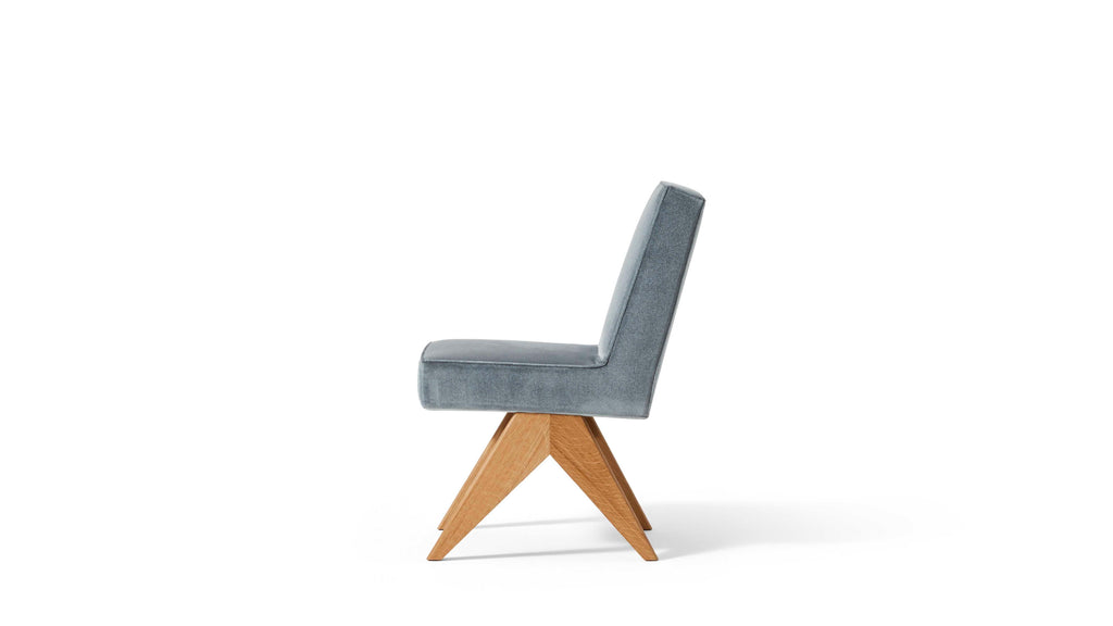 https://a.1stdibscdn.com/pierre-jeanneret-committee-dining-chair-for-cassina-italy-new-for-sale-picture-2/f_15912/f_375809621702652200498/cq5dam_thumbnail_5760_5760_322_master.jpg