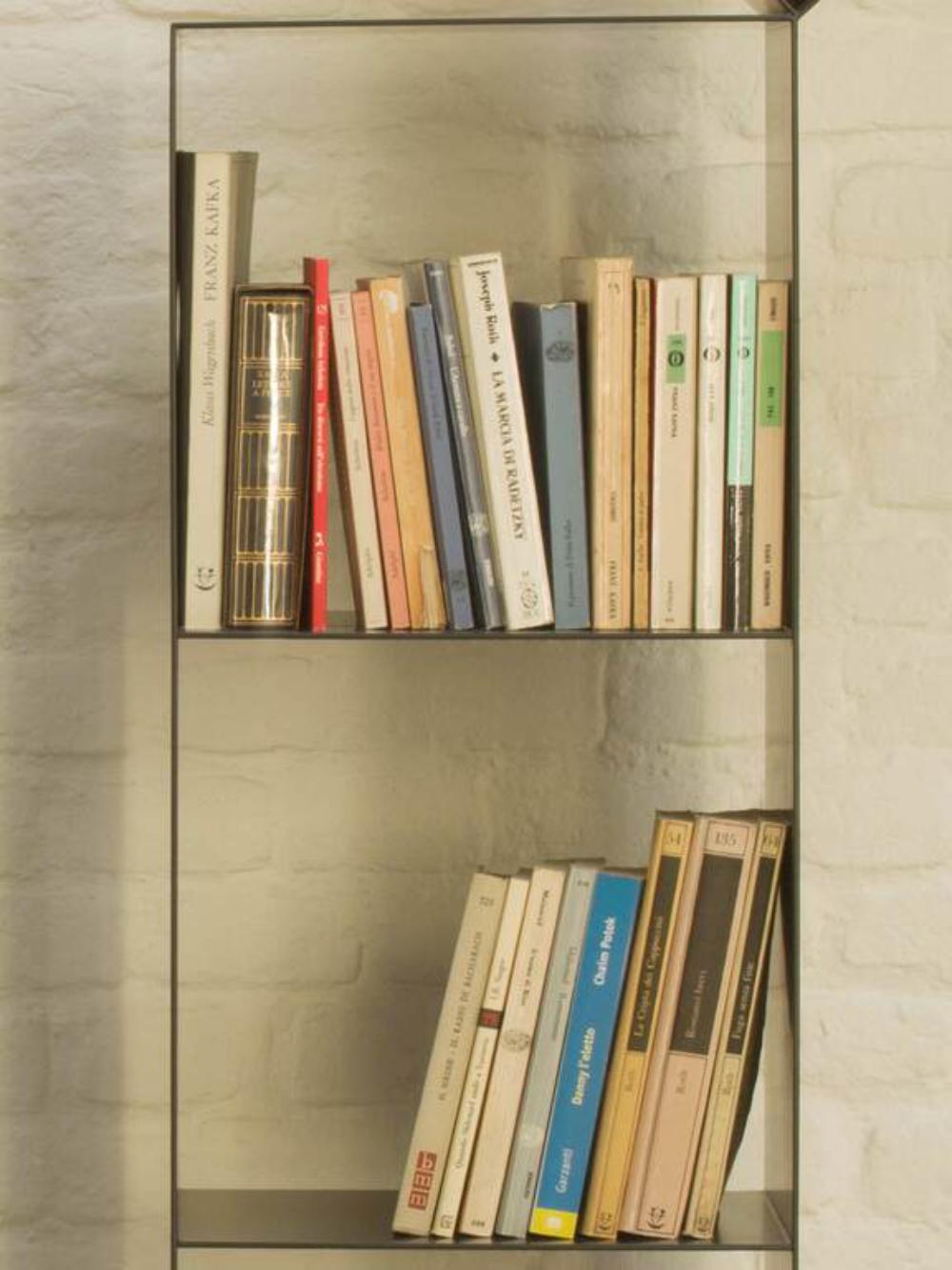 https://a.1stdibscdn.com/drop-low-bookcase-by-nendo-for-cappellini-for-sale-picture-2/f_16392/f_479081621765279162312/cq5dam_thumbnail_768_768_23_1__master.jpg