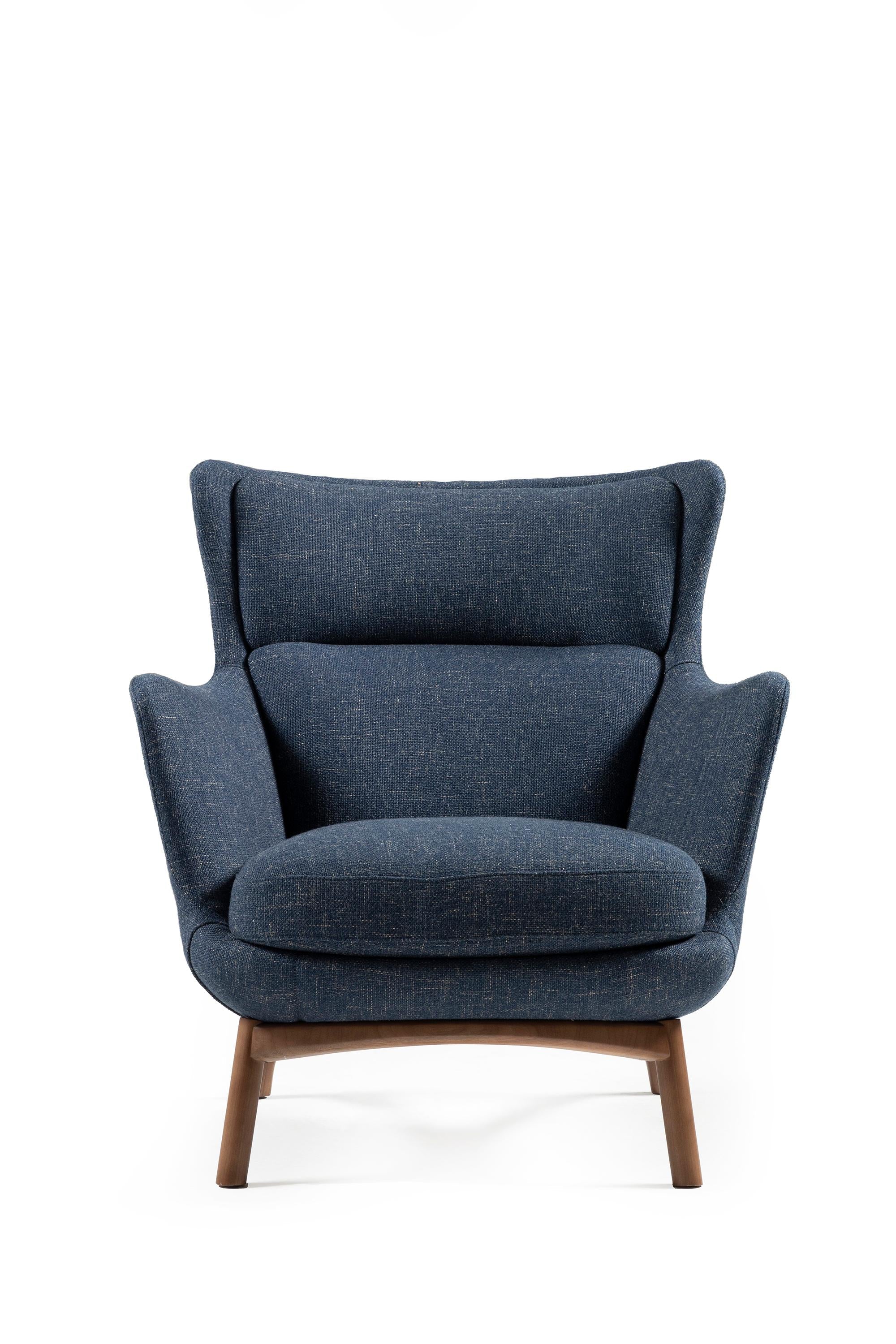 https://a.1stdibscdn.com/sublime-high-armchairs-contemporary-style-in-solid-wood-textiles-upholstery-for-sale-picture-13/f_35593/f_344594321685044952168/croma_230207_164_master.jpg