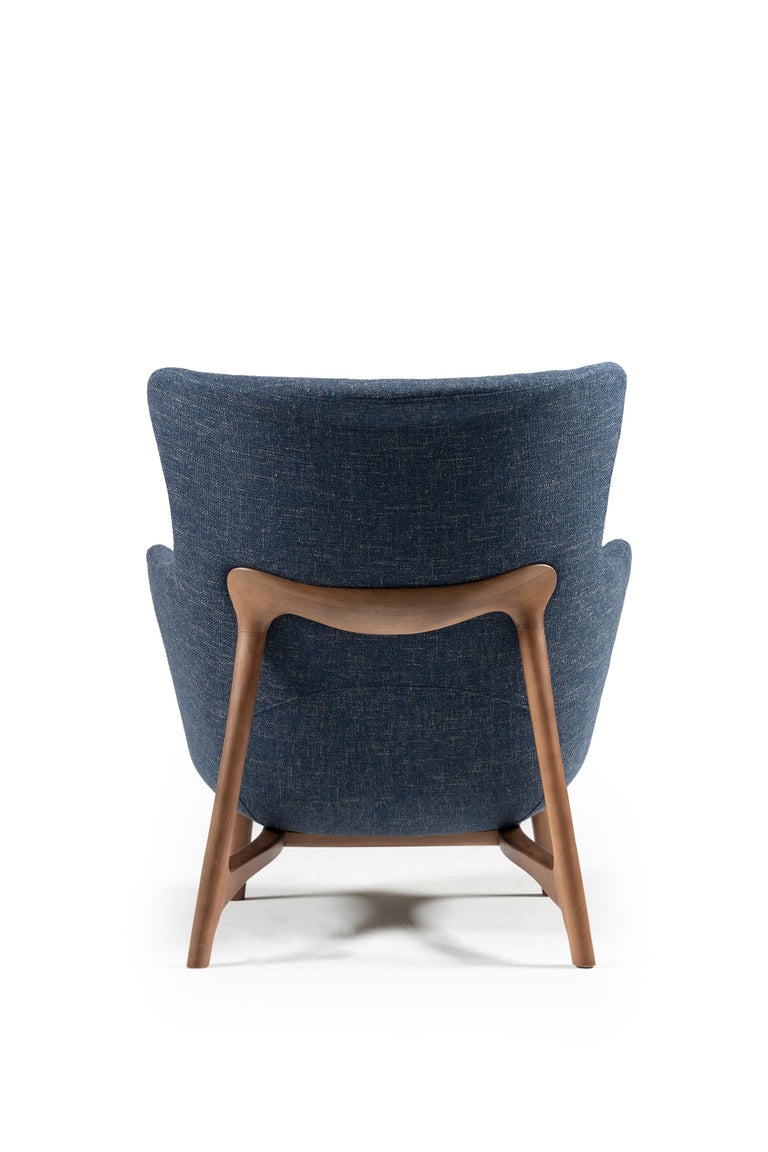 https://a.1stdibscdn.com/sublime-armchairs-contemporary-style-in-solid-wood-textiles-upholstery-for-sale-picture-4/f_35593/f_344598921685046682365/croma_230207_169_master.jpg?width=768