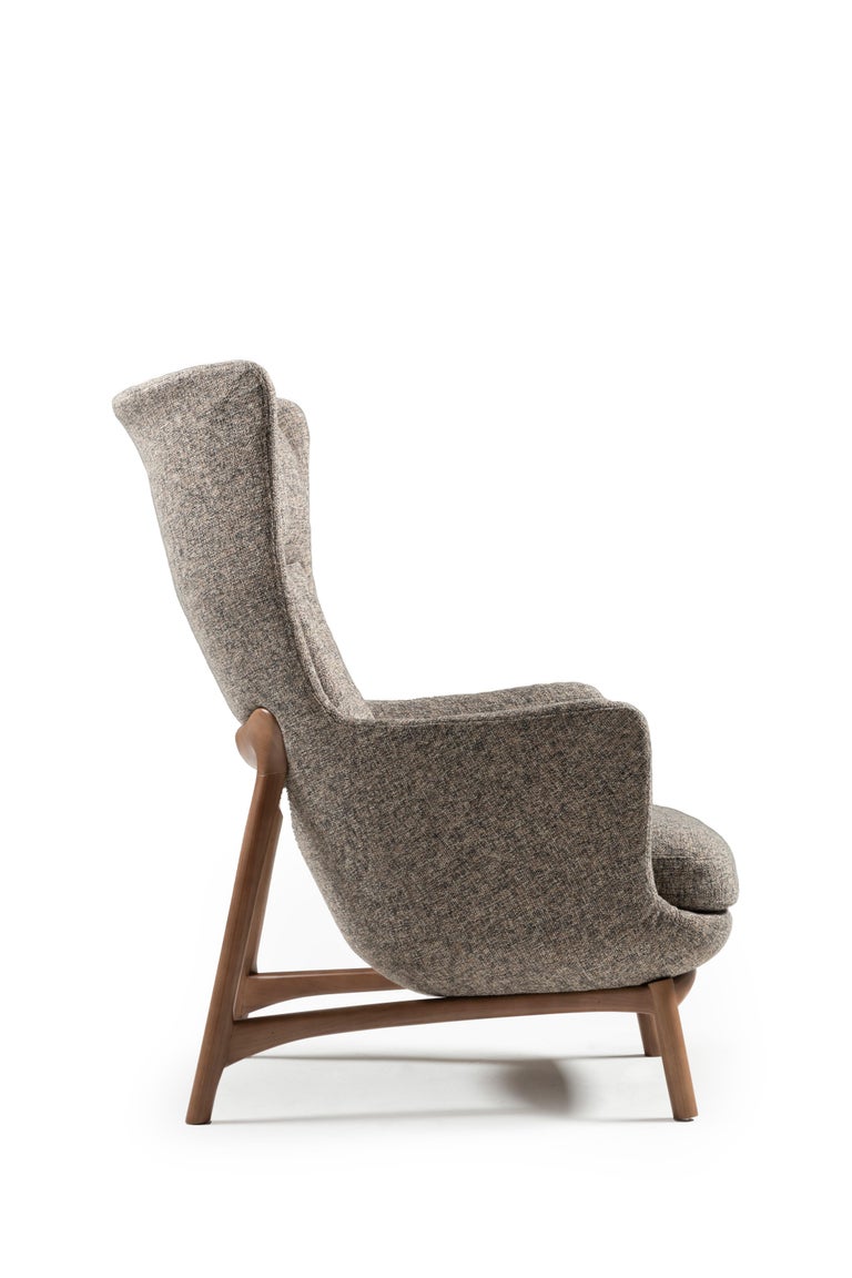 https://a.1stdibscdn.com/sublime-armchairs-contemporary-style-in-solid-wood-textiles-upholstery-for-sale-picture-10/f_35593/f_344598921685046674758/croma_230207_244_master.jpg?width=768