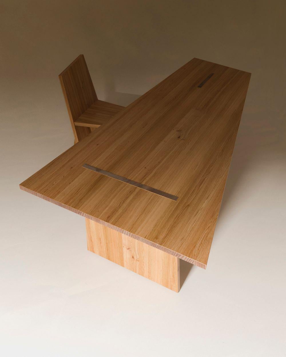 https://a.1stdibscdn.com/crooked-dining-table-by-nazara-lazaro-for-sale-picture-9/f_12192/f_335227121680007229414/crooked_dining_table_07_master.jpg