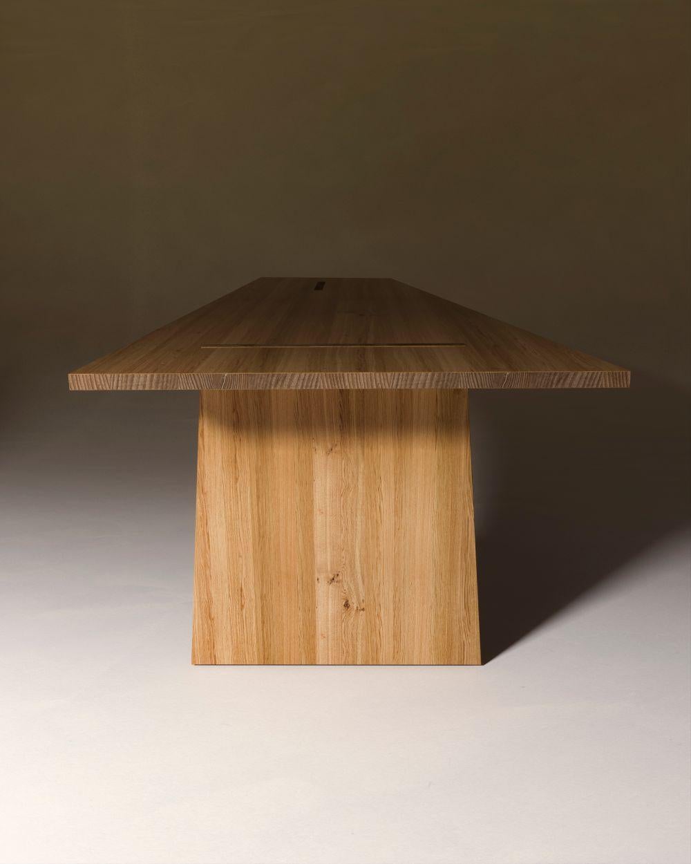 https://a.1stdibscdn.com/crooked-dining-table-by-nazara-lazaro-for-sale-picture-7/f_12192/f_335227121680007228489/crooked_dining_table_08_master.jpg