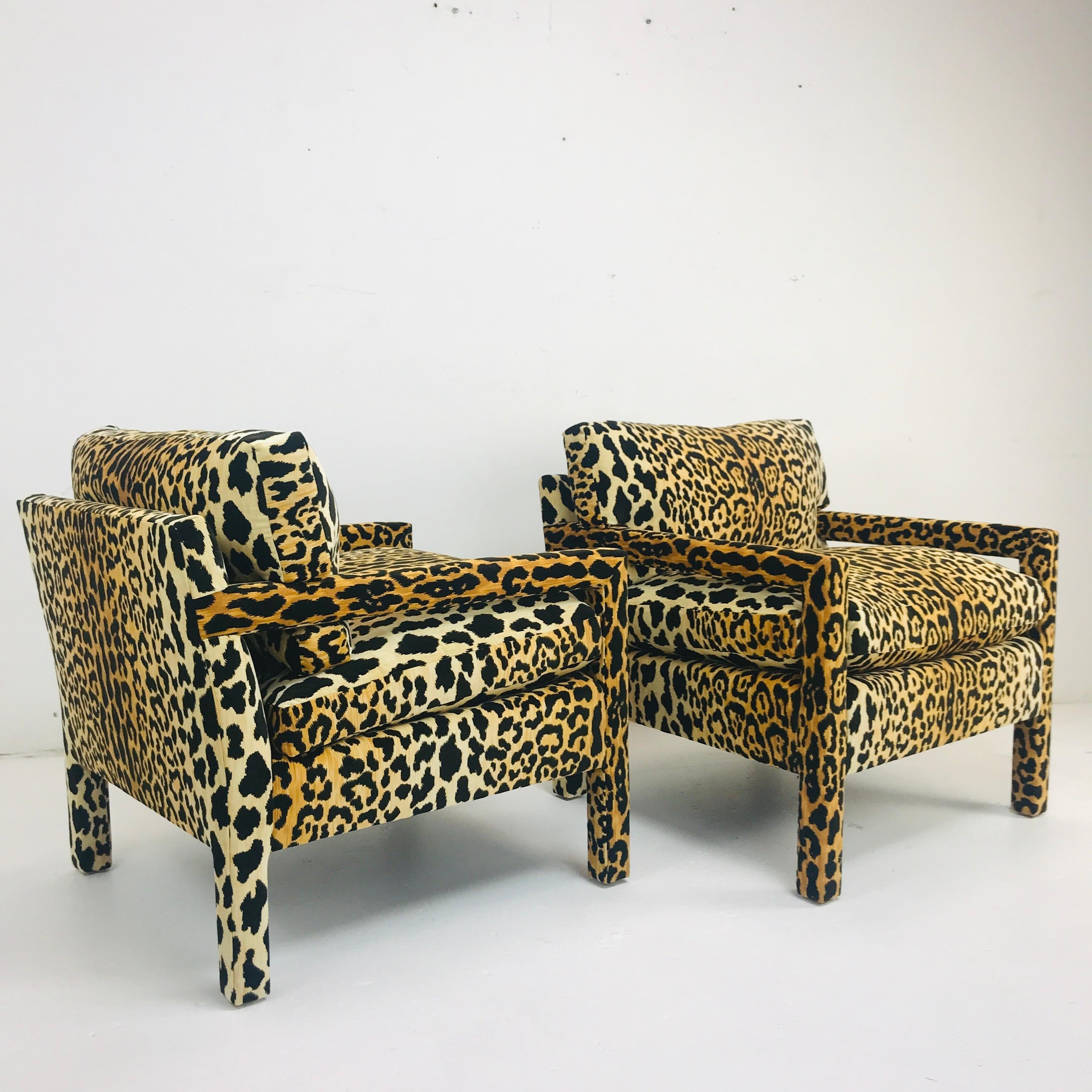 https://a.1stdibscdn.com/pair-of-leopard-parsons-chairs-in-the-style-of-milo-baughman-custom-for-sale-picture-5/f_9413/f_197544121594049637924/custom_l_6_master.jpeg