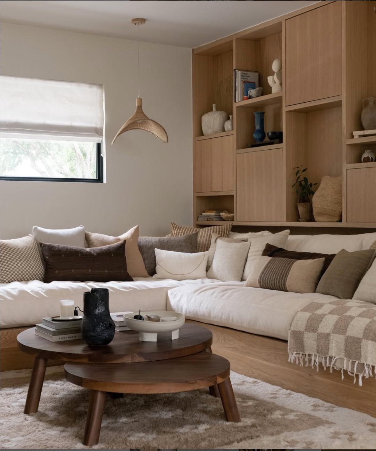 https://a.1stdibscdn.com/pair-of-contemporary-circular-nesting-coffee-tables-walnut-for-sale-picture-2/f_109082/f_494390821774878219120/custom_wooden_furniture_northern_new_jersey_walnut_nesting_coffee_tables_2_master.jpeg