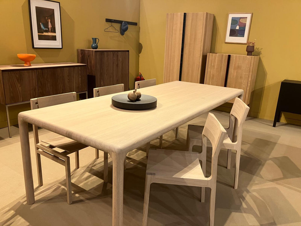 https://a.1stdibscdn.com/kluskens-floyd-dining-table-in-solid-oak-for-sale-picture-7/f_60392/f_425564521773591262074/d08db097_7c30_4cf1_b582_f91193827bb0_master.jpg
