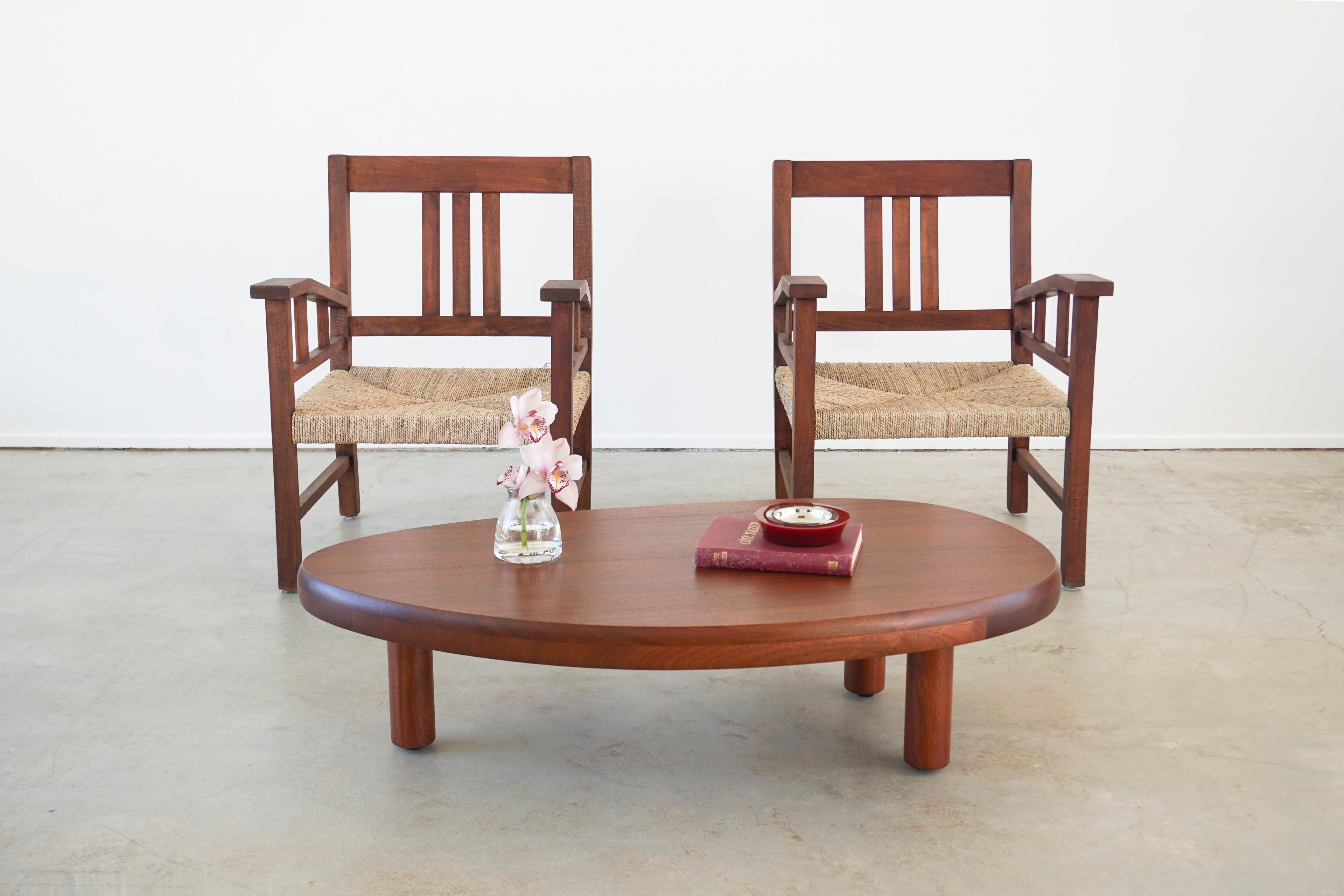 https://a.1stdibscdn.com/french-mahogany-coffee-table-for-sale-picture-4/f_8080/f_232602321617681693696/d12_master.jpg