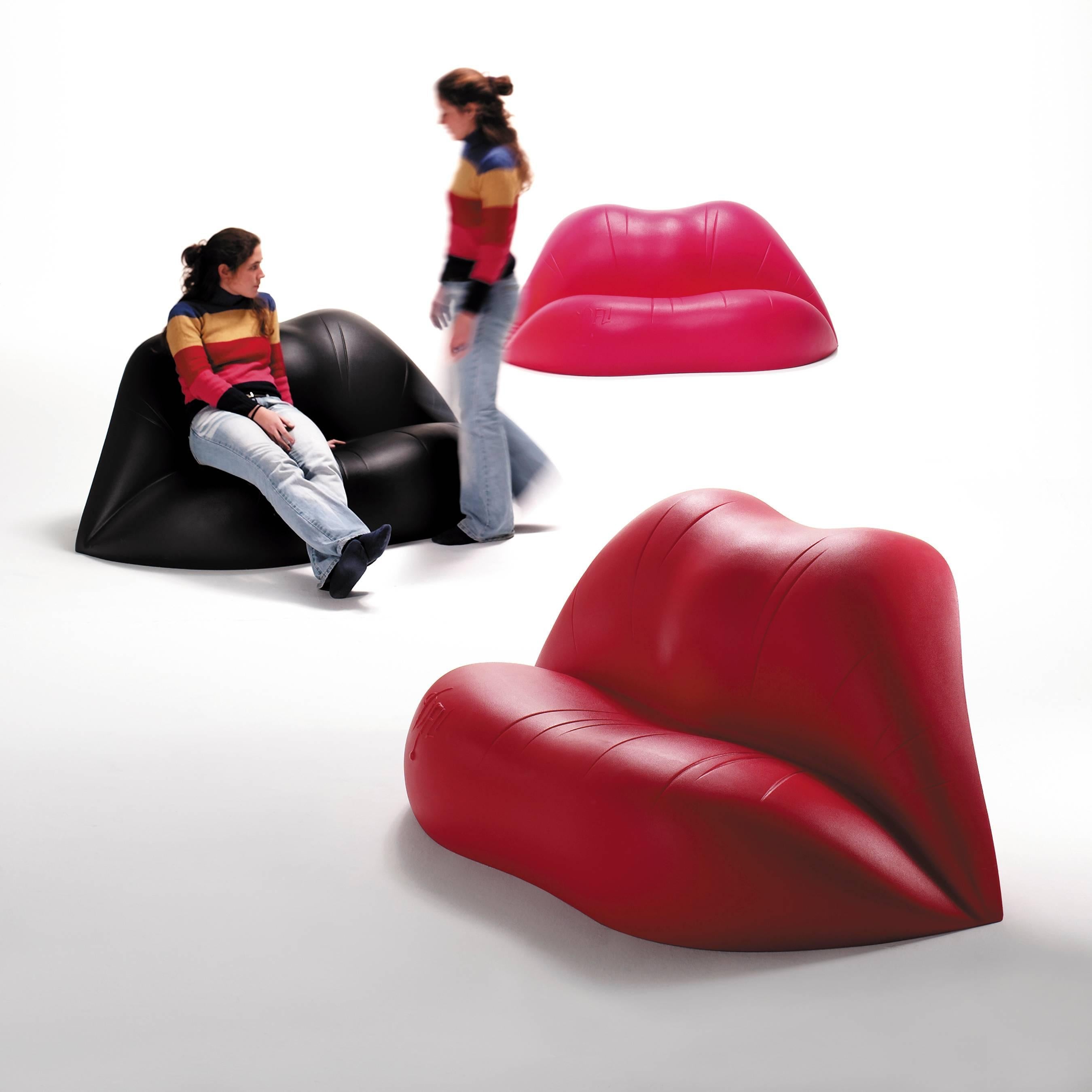 https://a.1stdibscdn.com/salvador-dali-contemporary-red-dali-lips-sofa-for-bd-for-sale-picture-6/f_14272/f_333038121678878438172/dalilips_2_master.jpg