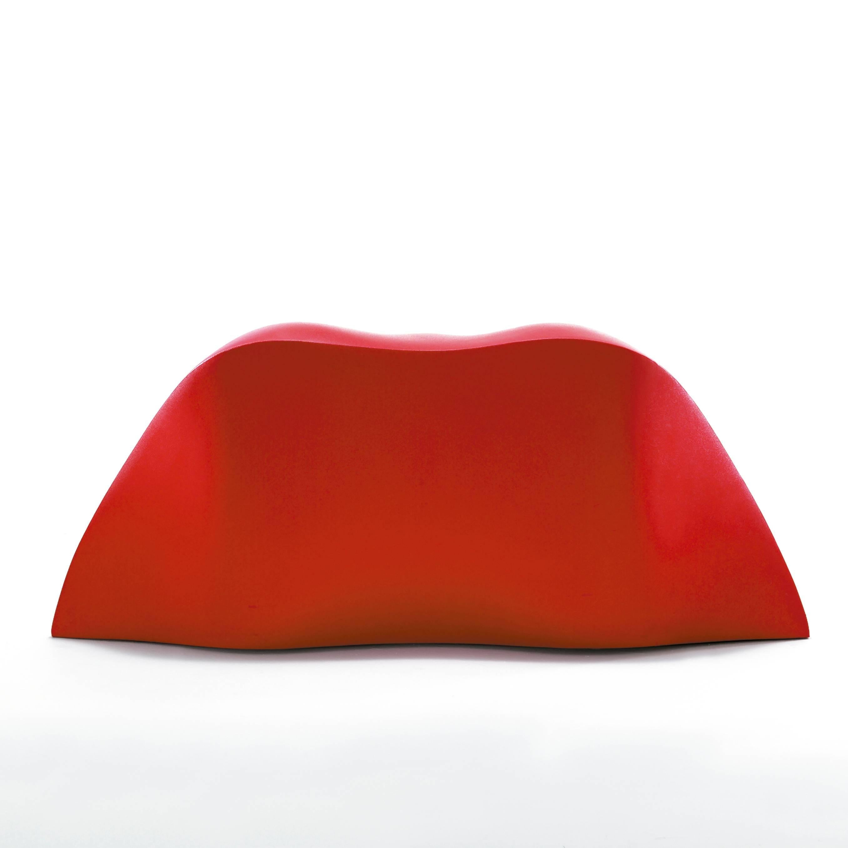 https://a.1stdibscdn.com/salvador-dali-contemporary-red-dali-lips-sofa-for-bd-for-sale-picture-4/f_14272/f_333038121678878436548/dalilips_trasera_master.jpg