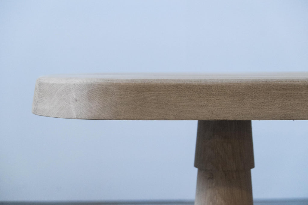 https://a.1stdibscdn.com/data-table-oak-xs-by-atelier-thomas-serruys-for-sale-picture-4/f_12192/f_334046421679403195660/data_table_XS_oak_1_van_1_6_master.jpg