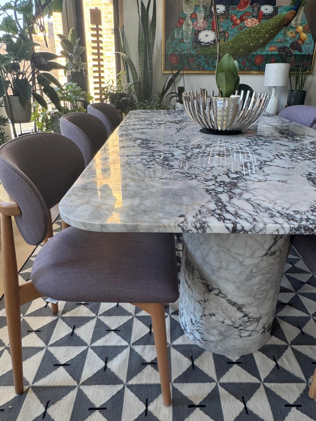 https://a.1stdibscdn.com/customizable-calacatta-viola-marble-dining-table-in-rectangular-design-for-sale-picture-5/f_91932/f_483138021768392779023/david_5_master.jpg
