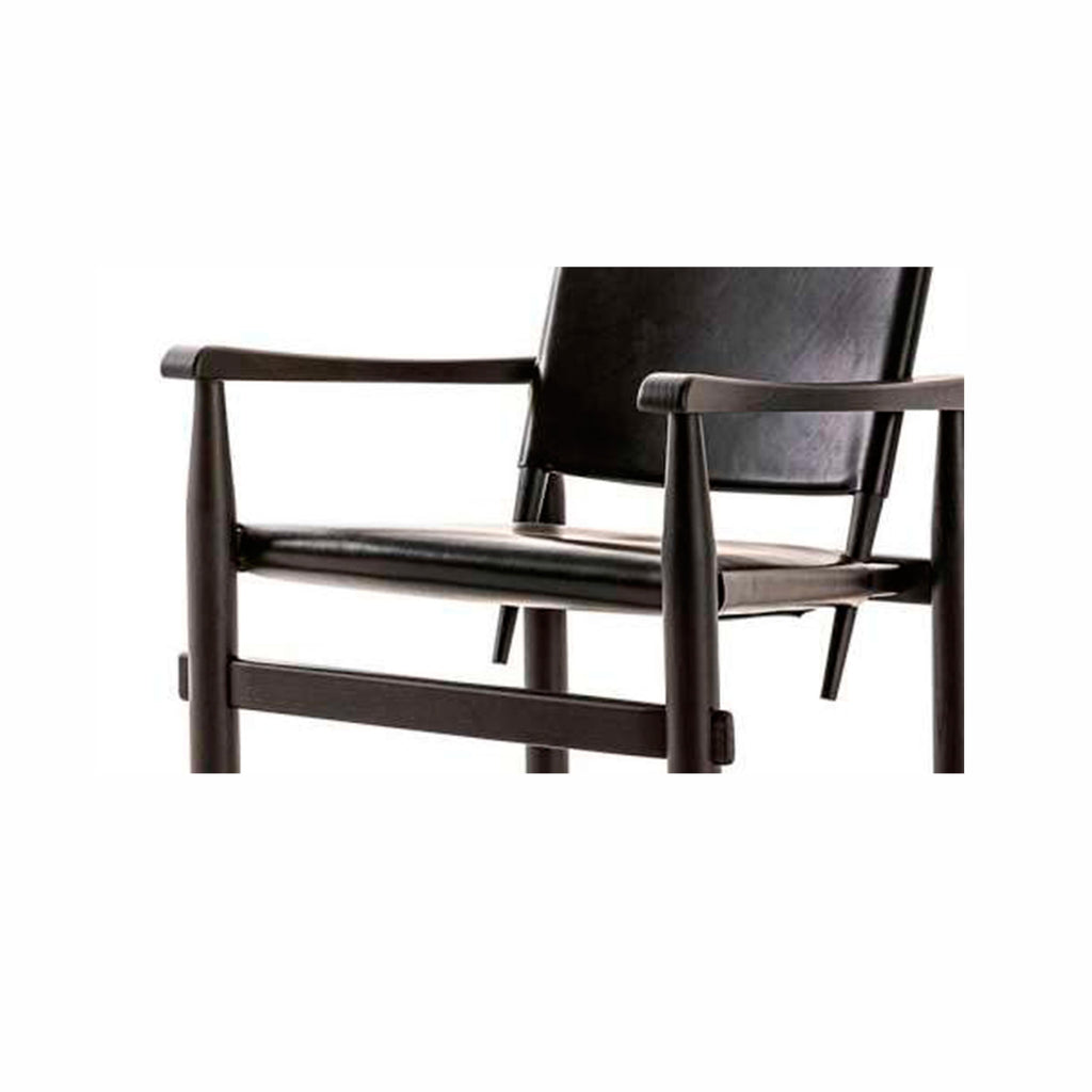 https://a.1stdibscdn.com/charlotte-perriand-533-doron-hotel-armchair-by-cassina-for-sale-picture-4/f_14272/f_278135121647429205255/db_master.jpg