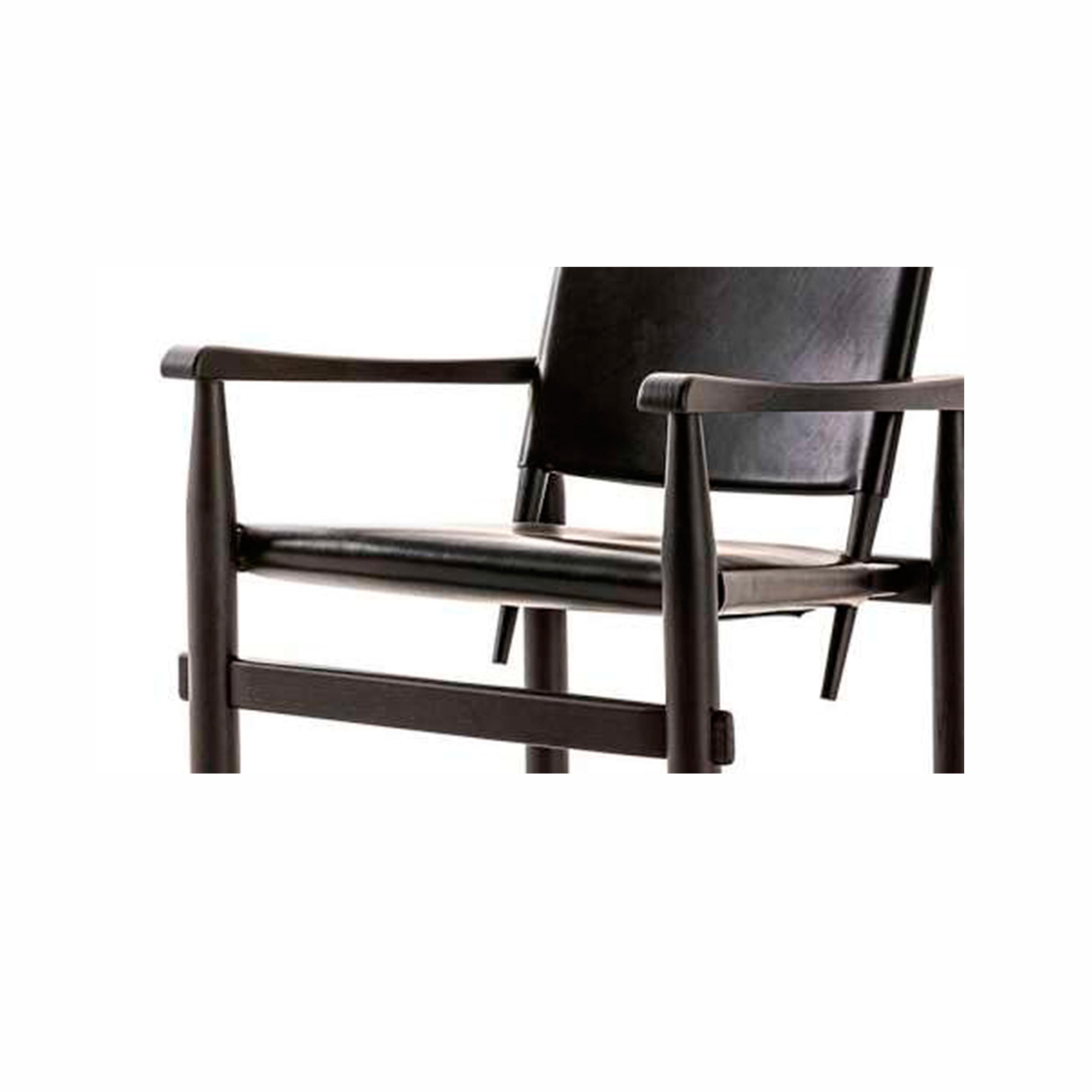 https://a.1stdibscdn.com/set-of-two-charlotte-perriand-533-doron-hotel-armchair-by-cassina-for-sale-picture-5/f_14272/f_278136021647429581681/db_master.jpg