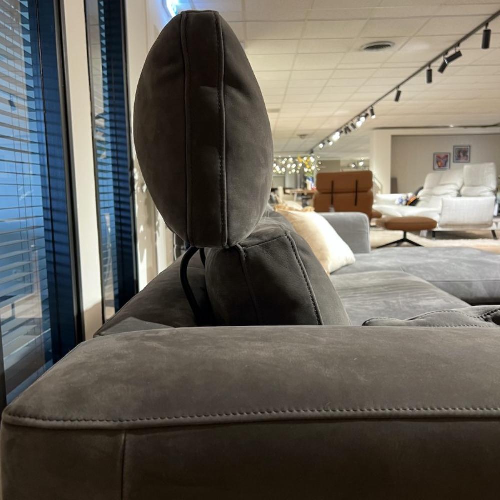 https://a.1stdibscdn.com/de-sede-ds-748-large-two-seat-sofa-in-paris-upholstery-by-claudio-bellini-for-sale-picture-7/f_16392/f_324459721770039001586/de_sede_bank_ds_748_1__master.jpg