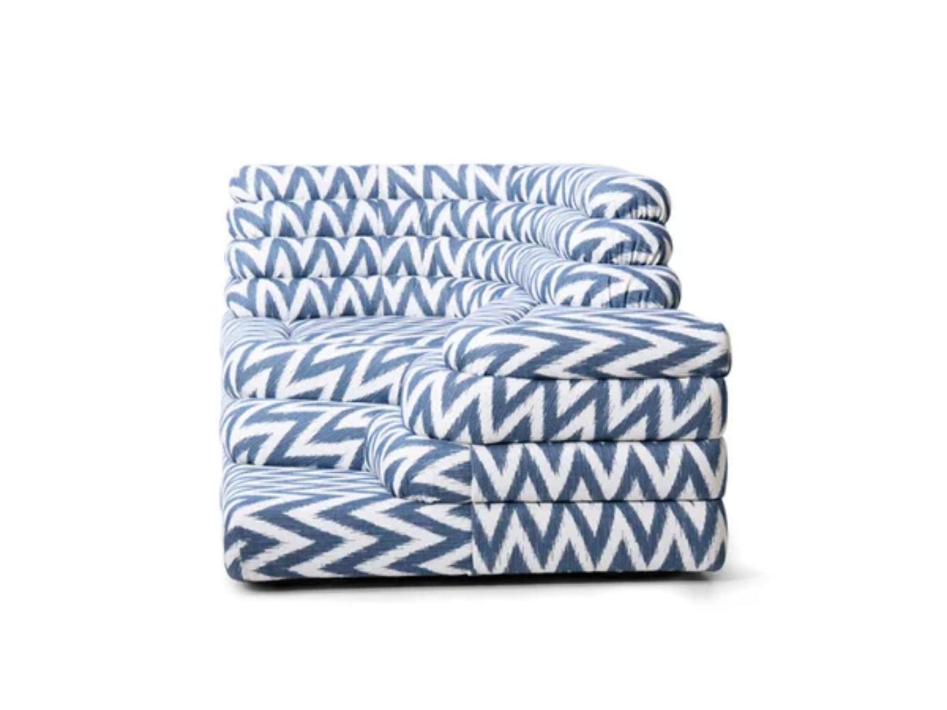 https://a.1stdibscdn.com/de-sede-ds-1025-terrazza-outdoor-sofa-by-ubald-klug-for-sale-picture-7/f_16392/f_390567921769425632963/de_sede_ds_1025_terrazza_outdoor3_master.jpg