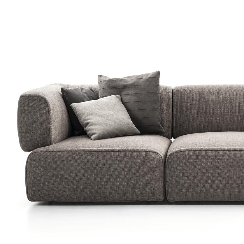 https://a.1stdibscdn.com/patricia-urquiola-bowy-sofa-foam-and-fabric-by-cassina-for-sale-picture-2/f_14272/f_305864921664266204561/det_4503_still_life_divani_catalogo_living_collection_2019_553_bowy_sofa_patricia_urquiola_marocco_13f754_15_fumo_master.jpg
