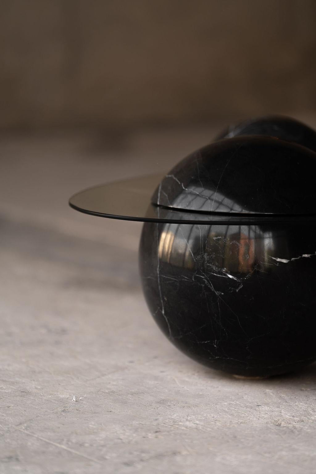 https://a.1stdibscdn.com/ovni-uovo-black-marble-glass-sculptural-coffee-table-for-sale-picture-2/f_69682/f_461040921754066535900/_diegovelasco_29_master.jpg