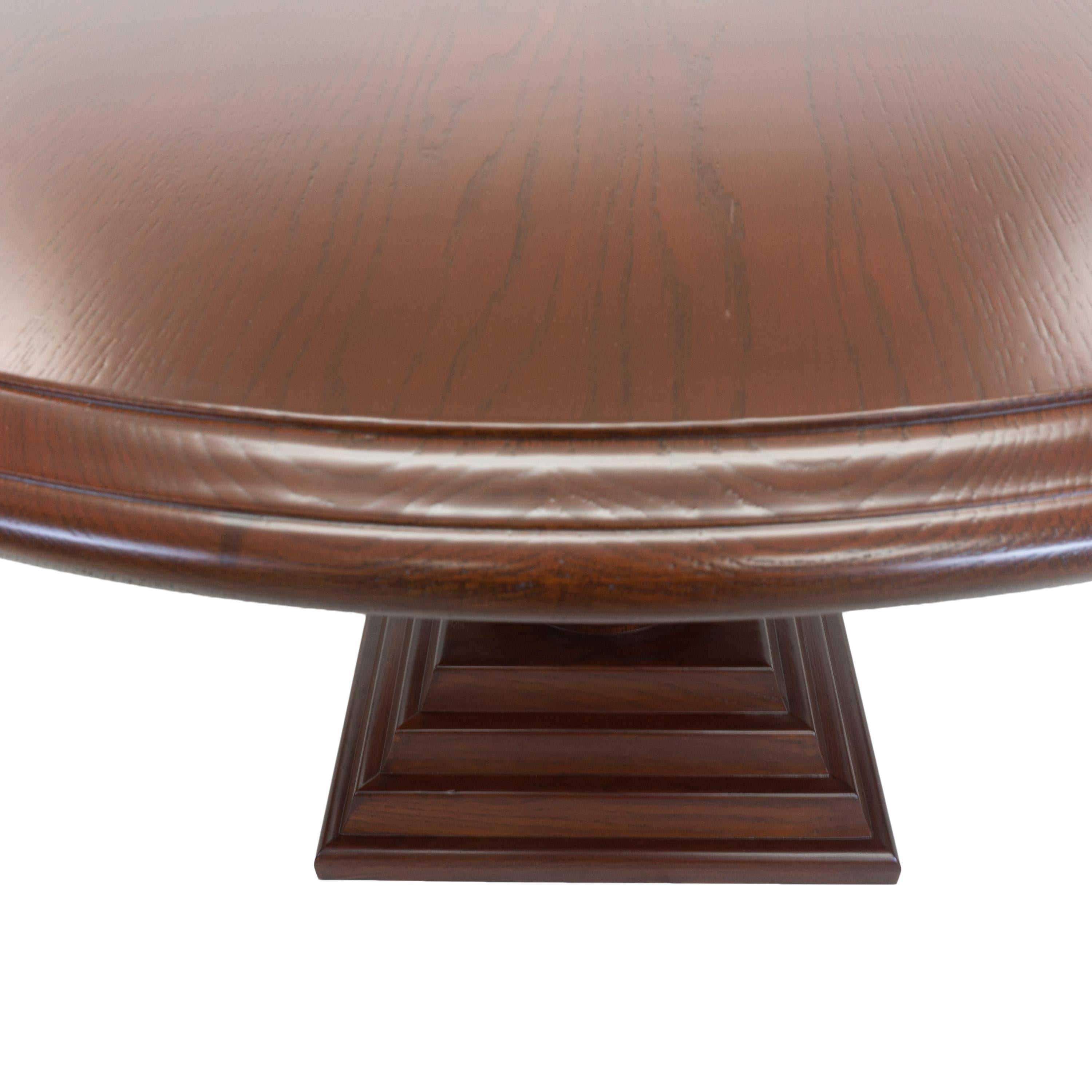 https://a.1stdibscdn.com/traditional-round-pedestal-dining-table-for-sale-picture-5/f_21233/1569009999822/diningtable_0205_master.jpg