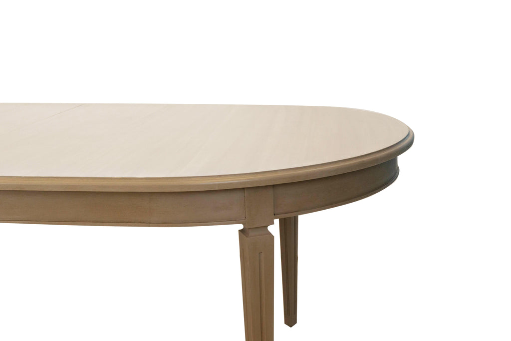 https://a.1stdibscdn.com/oval-french-style-dining-table-for-sale-picture-4/f_21233/f_13690171/diningtable_1775742495668_master.jpg